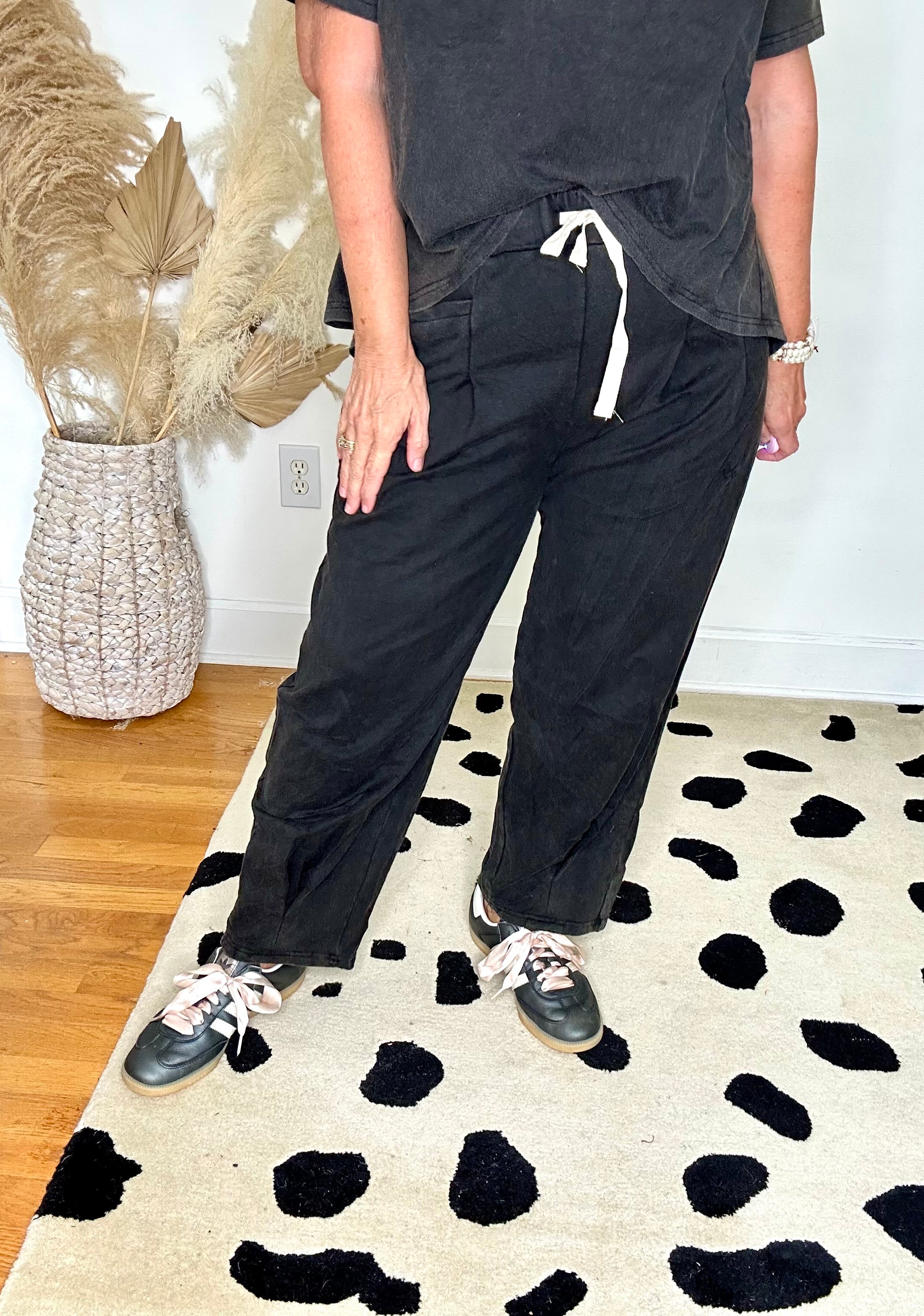 BLACK GARMENT WASHED PANTS SET