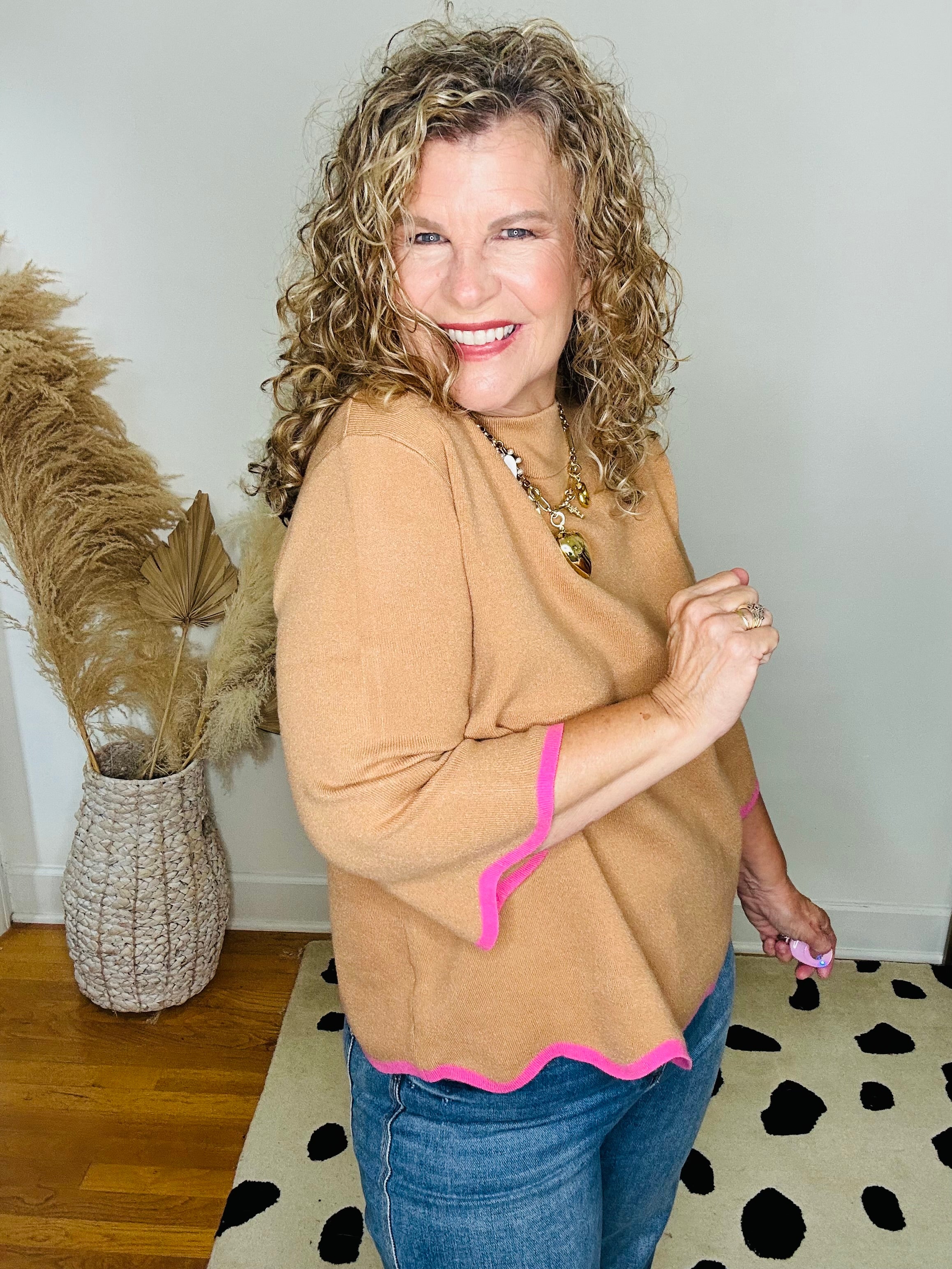 SCALLOPED CONTRAST MARGARET SWEATER