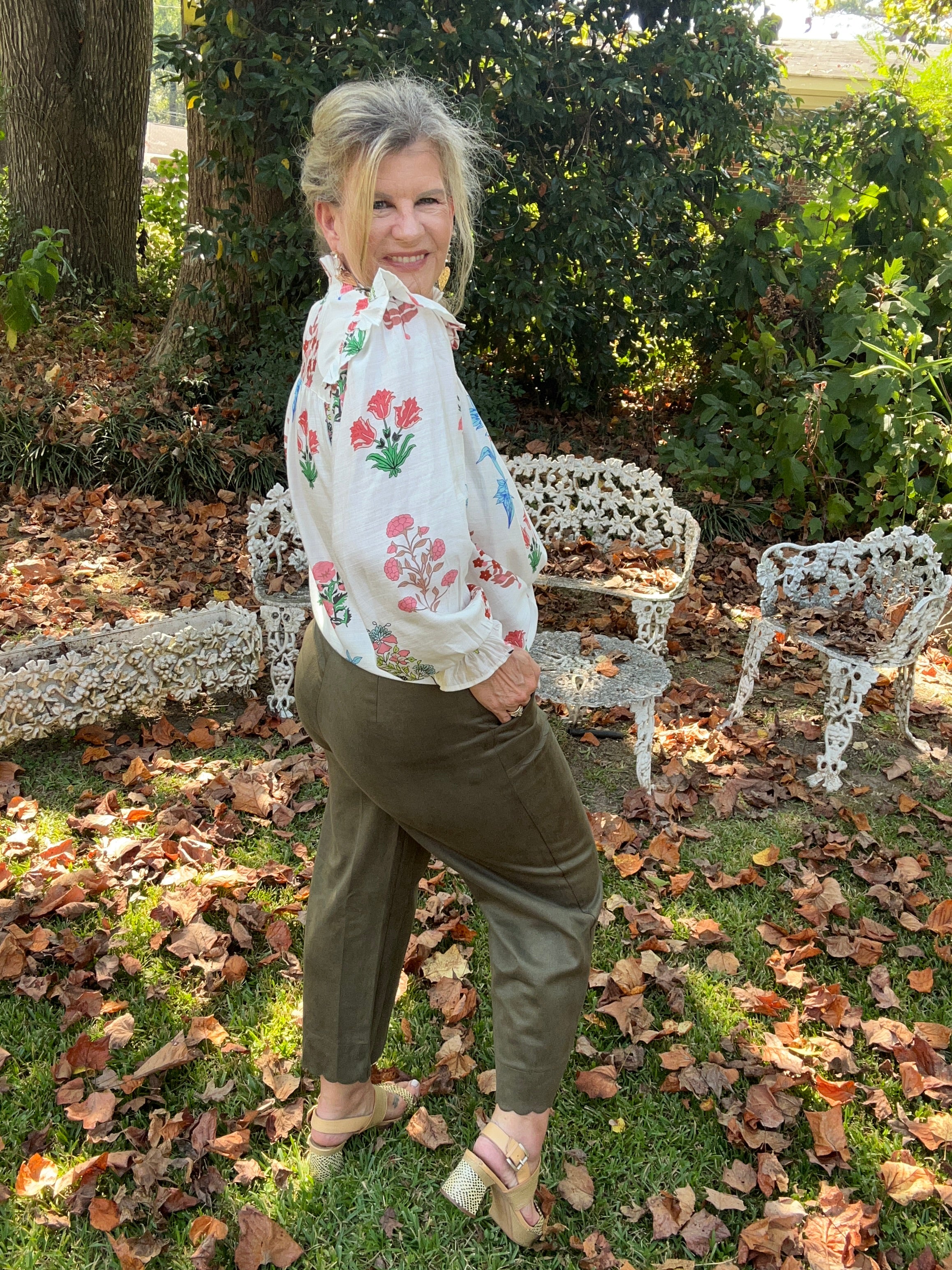 FLORAL PRINT SMOCKED RUFFLED BLOUSE