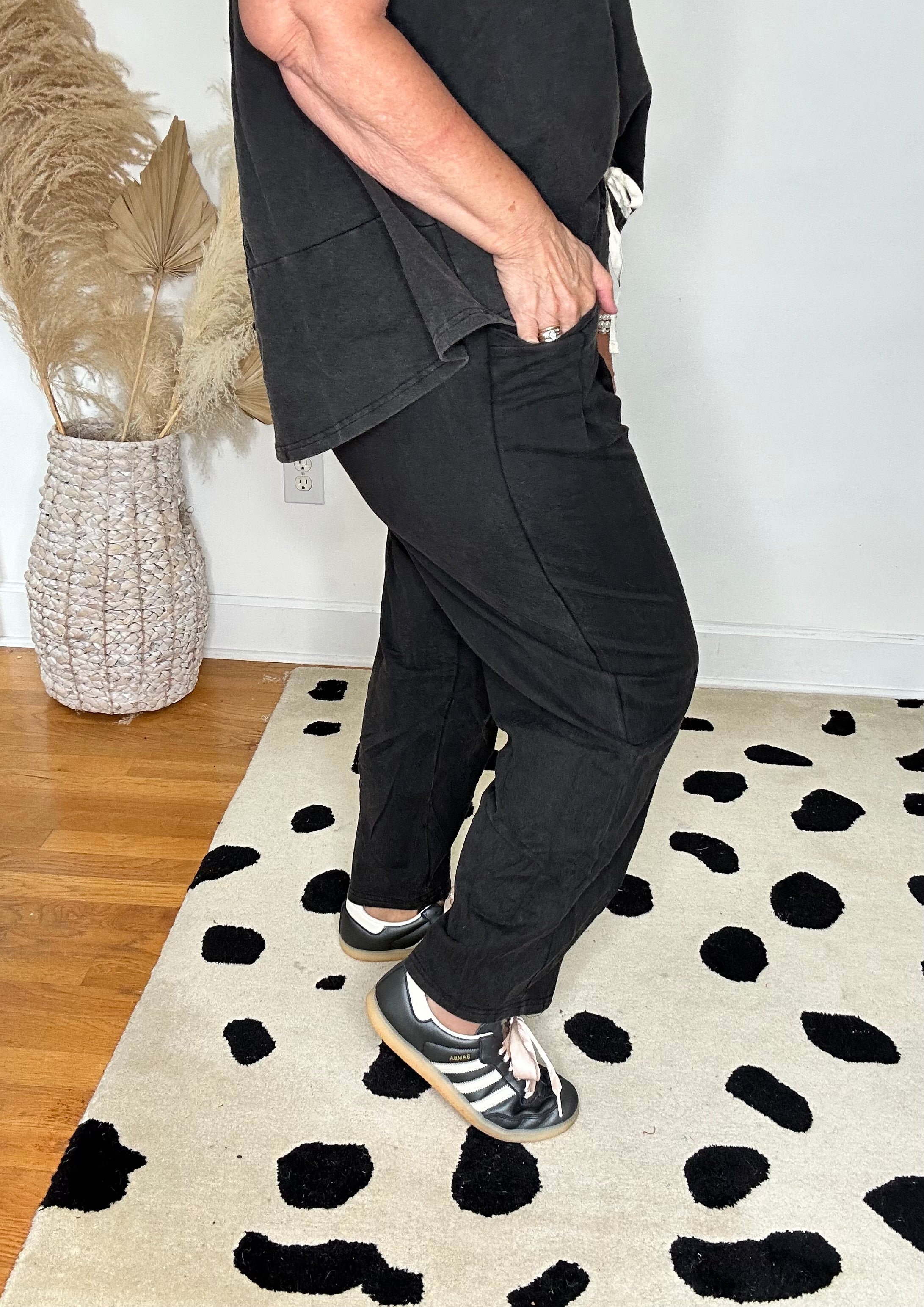 BLACK GARMENT WASHED PANTS SET