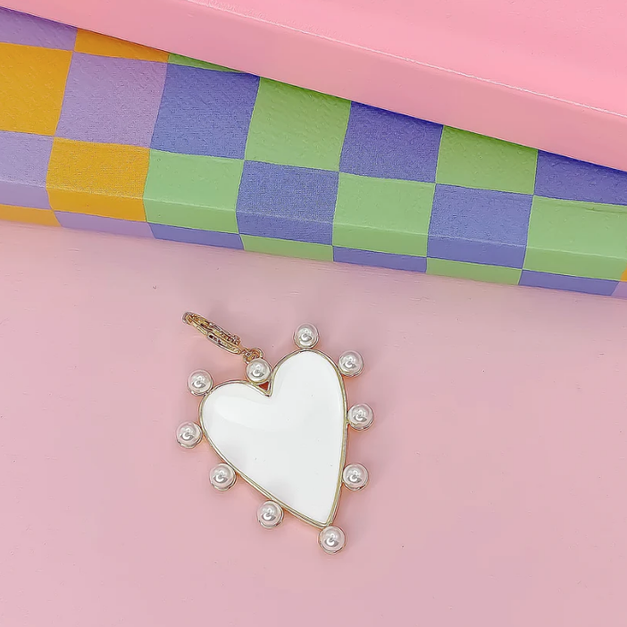 PEARL CRUSH HEART CHARM
