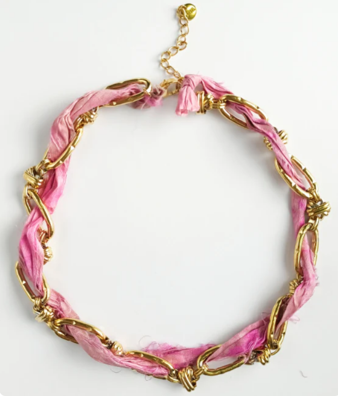 DON'T GET IT TWISTED COLLAR NECKLACE