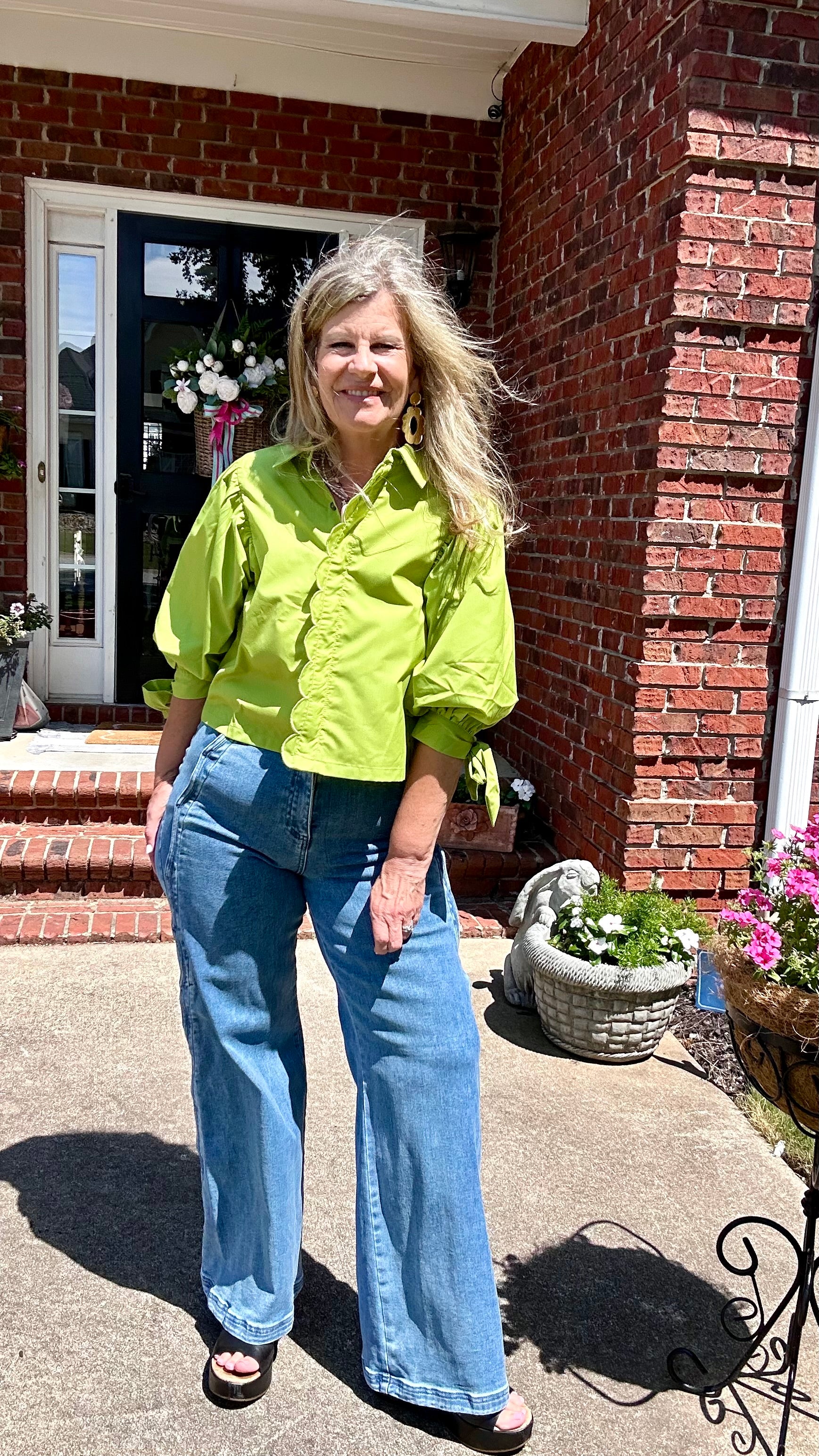 CHARTREUSE CHARM SCALLOP TIE BLOUSE