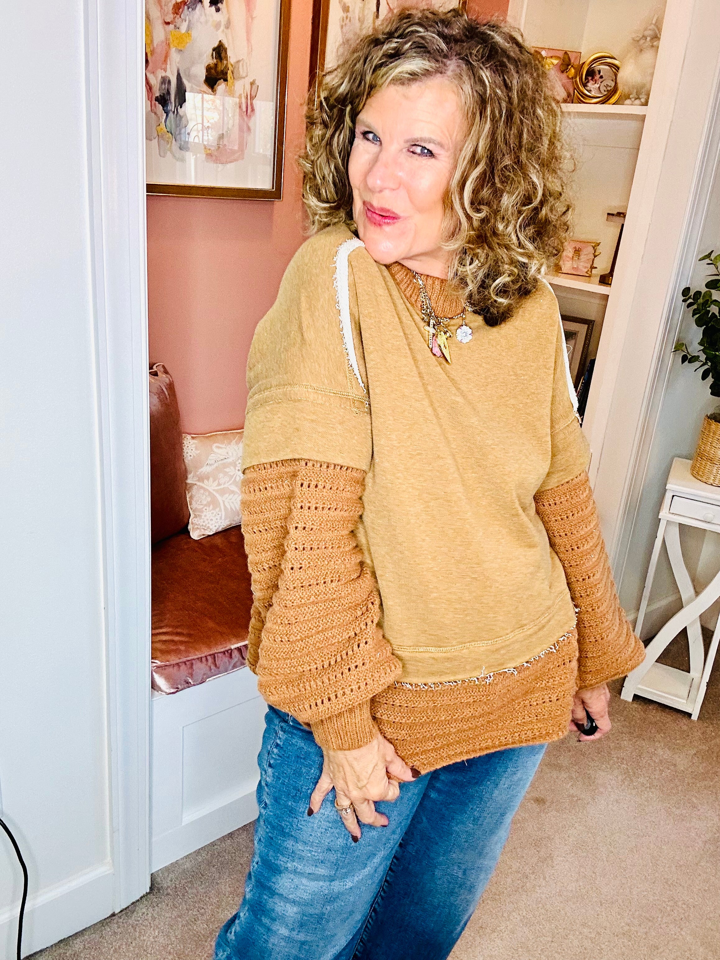 COZY LIFESTYLE SWEATER TOP