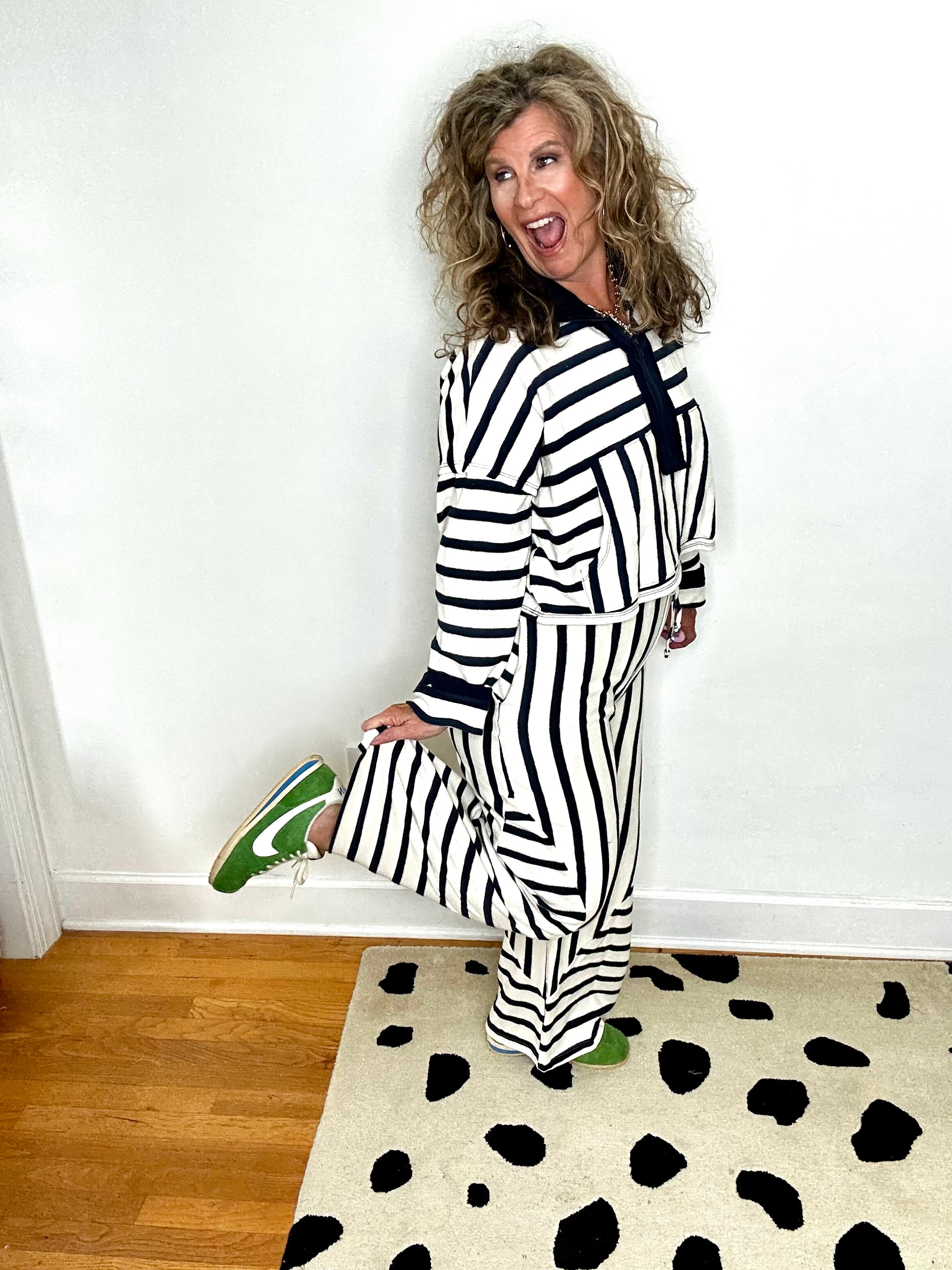 NAVY STRIPE ZIP PULLOVER