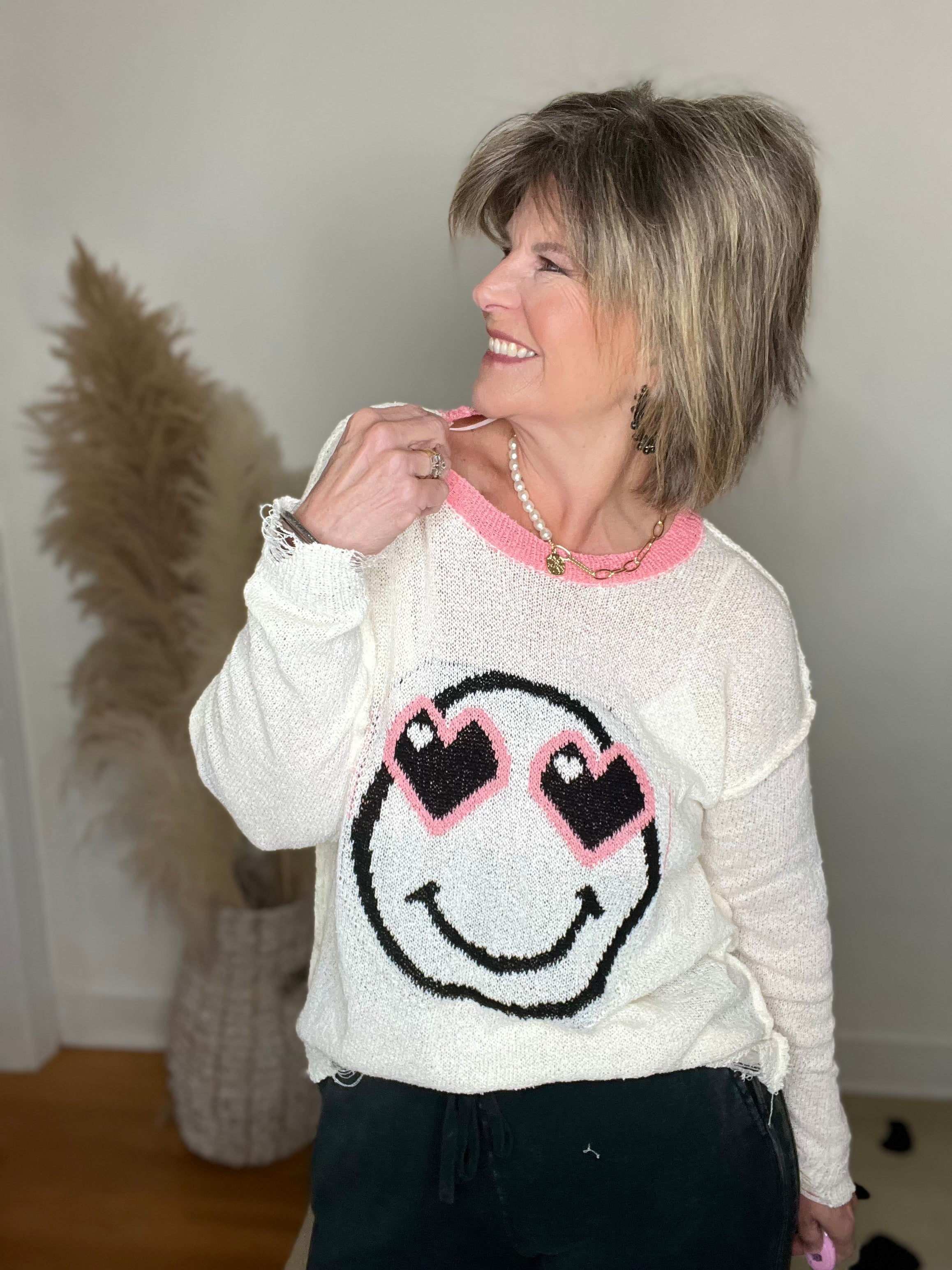KEEP ON SMILING KNIT SWEATER