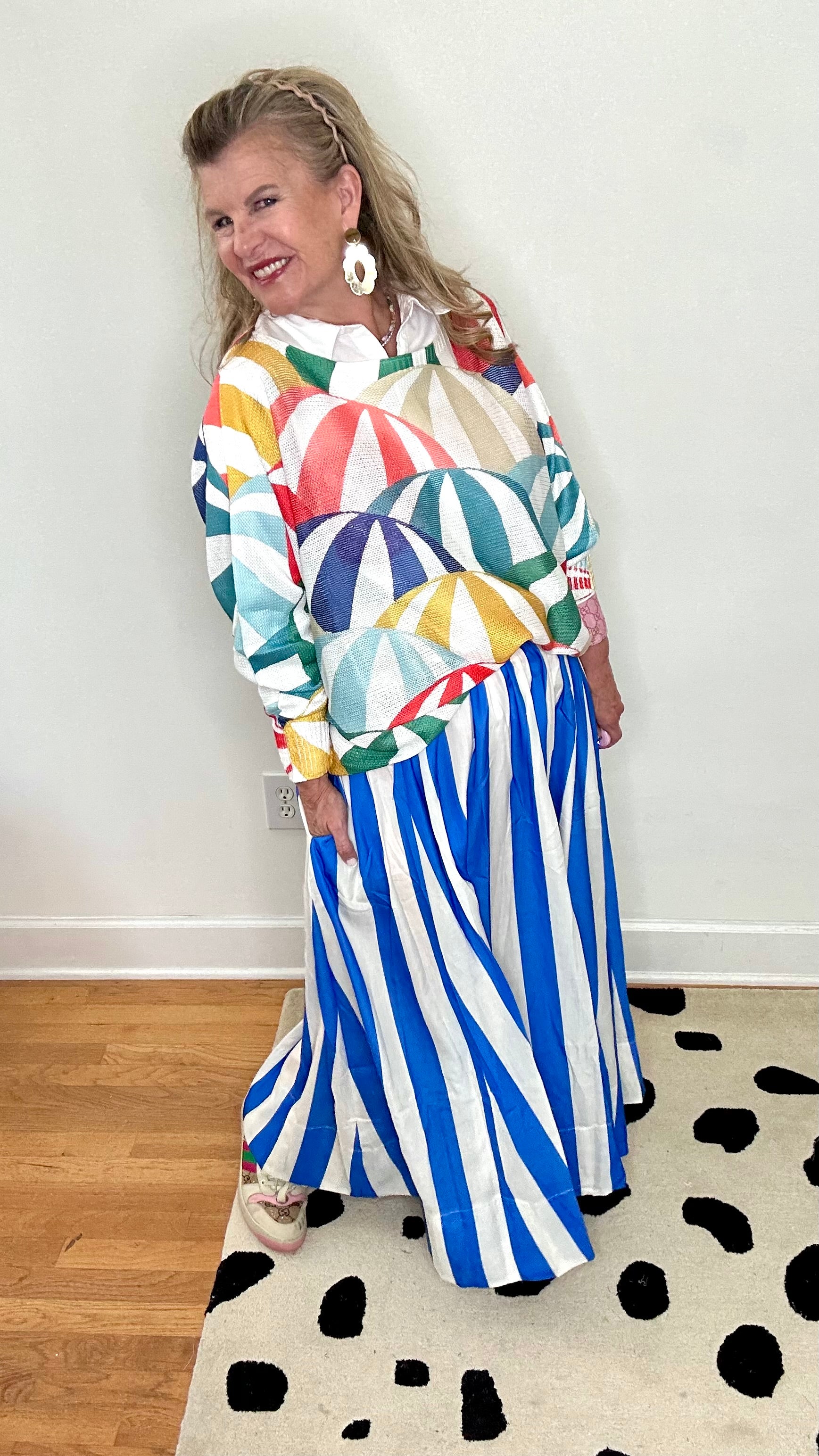 UMBRELLAS ON THE BEACH ITALIAN SWEATER