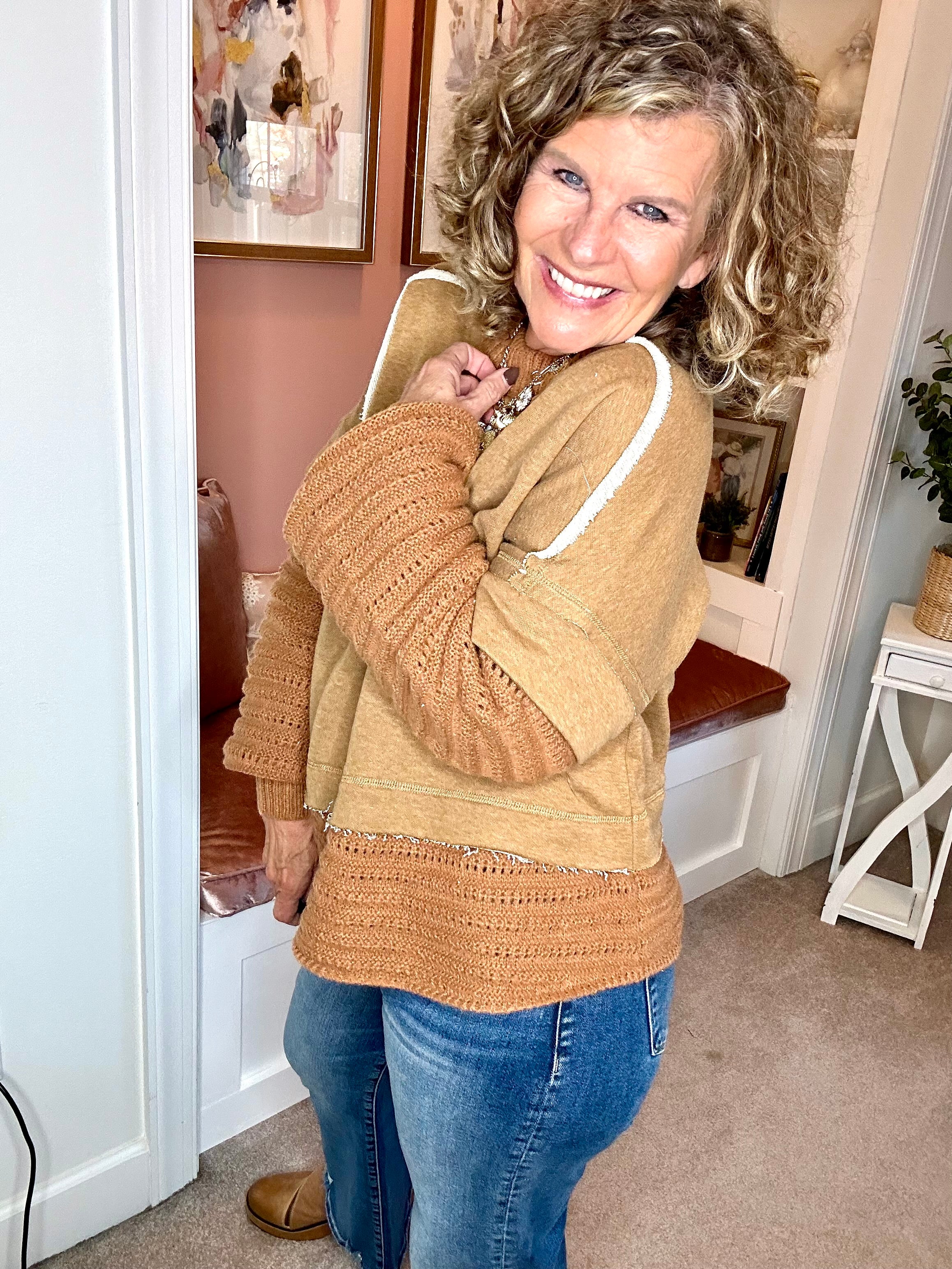 COZY LIFESTYLE SWEATER TOP