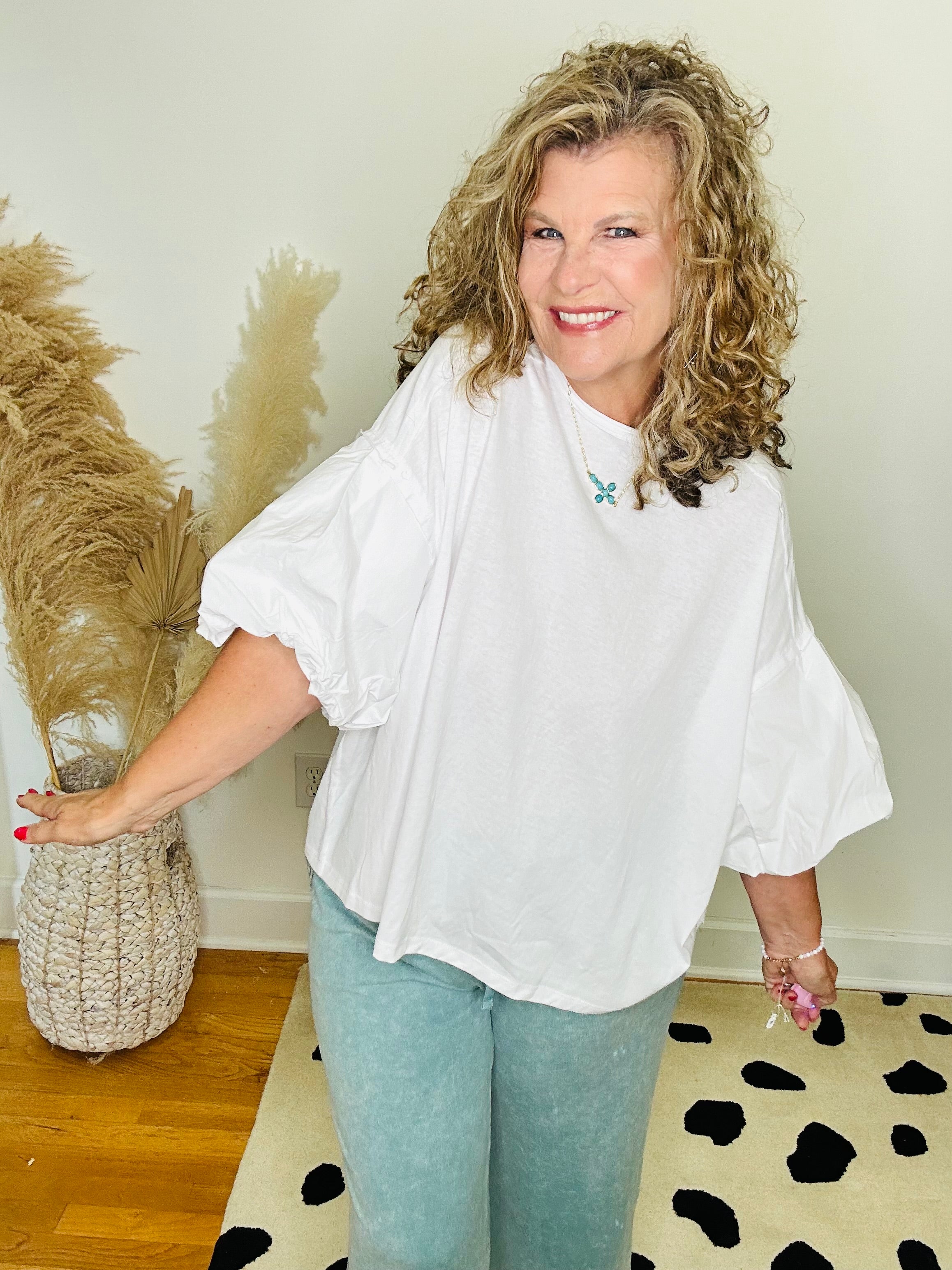 LOOSE FIT TEE WITH PUFF SLEEVE