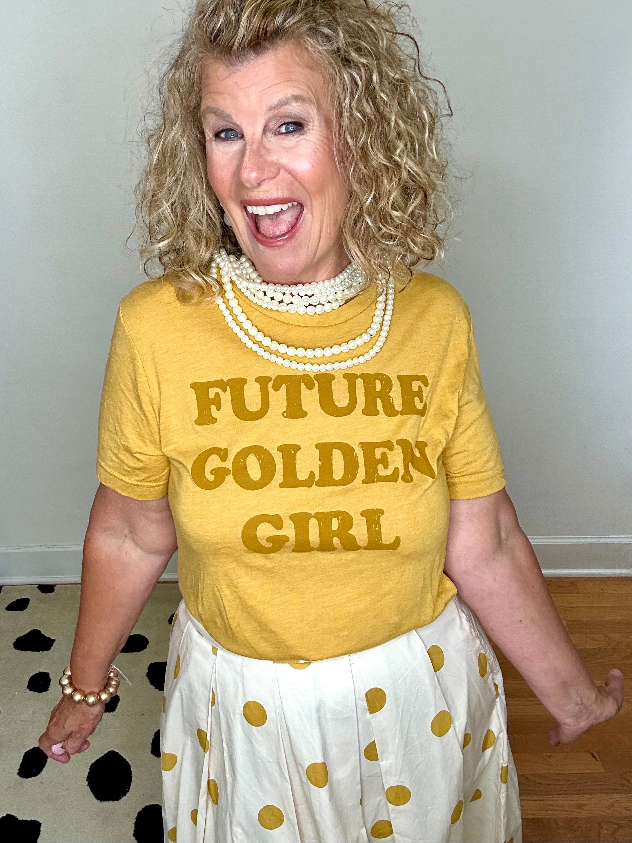 FUTURE GOLDEN GIRL TEE