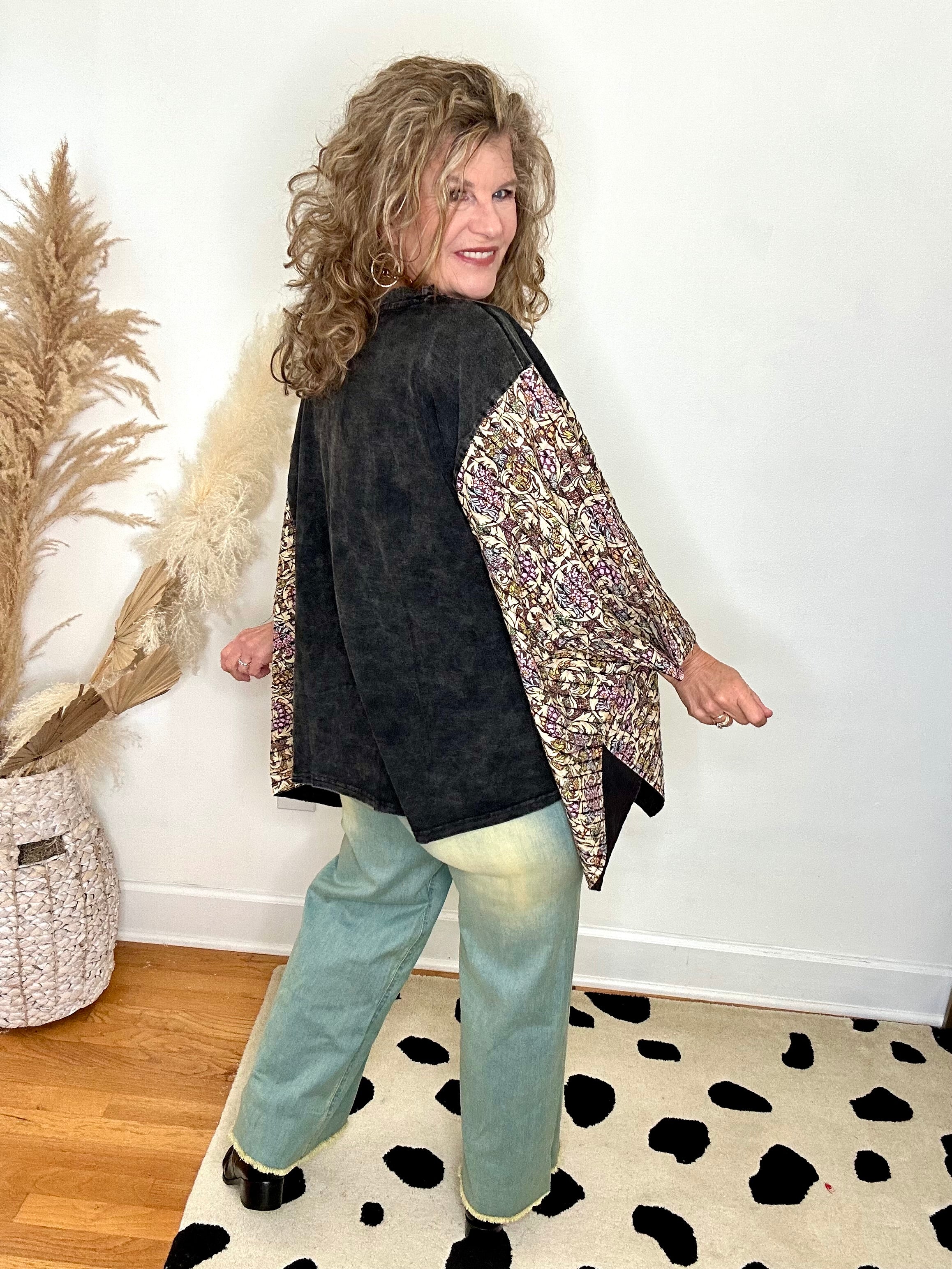 GO YOUR OWN WAY GRAPHIC TOP