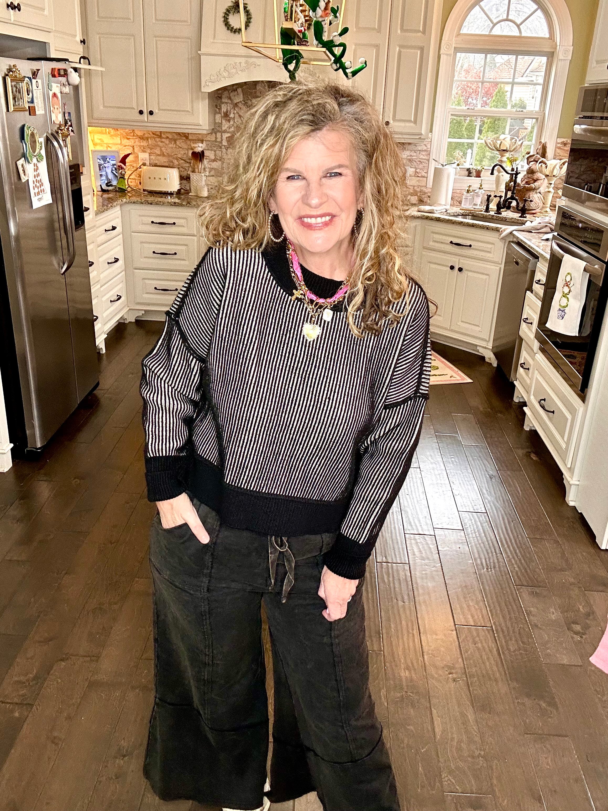 TWO TONE SEAM SWEATER