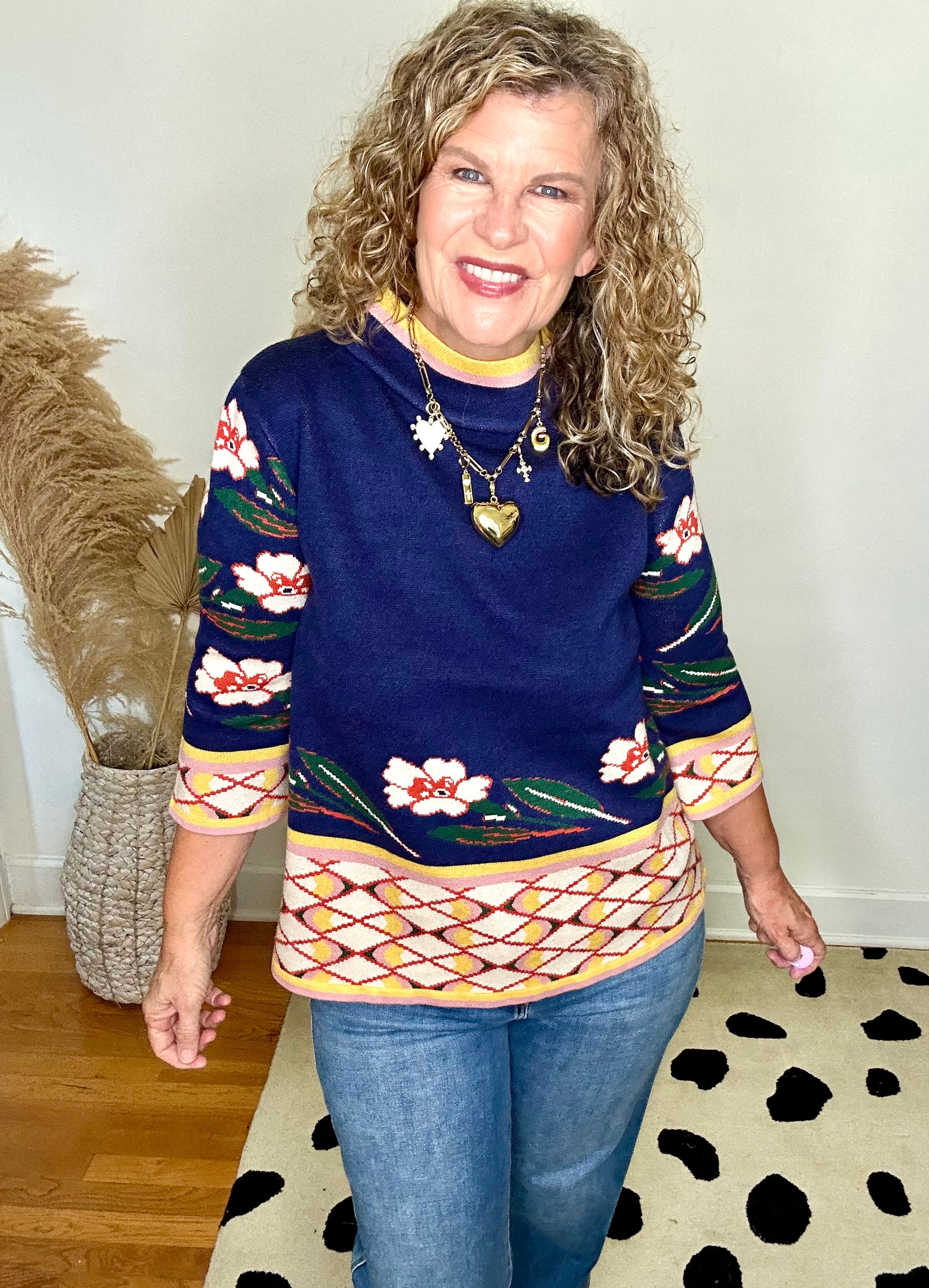 FLORAL JACQUARD PATTERN KNIT SWEATER