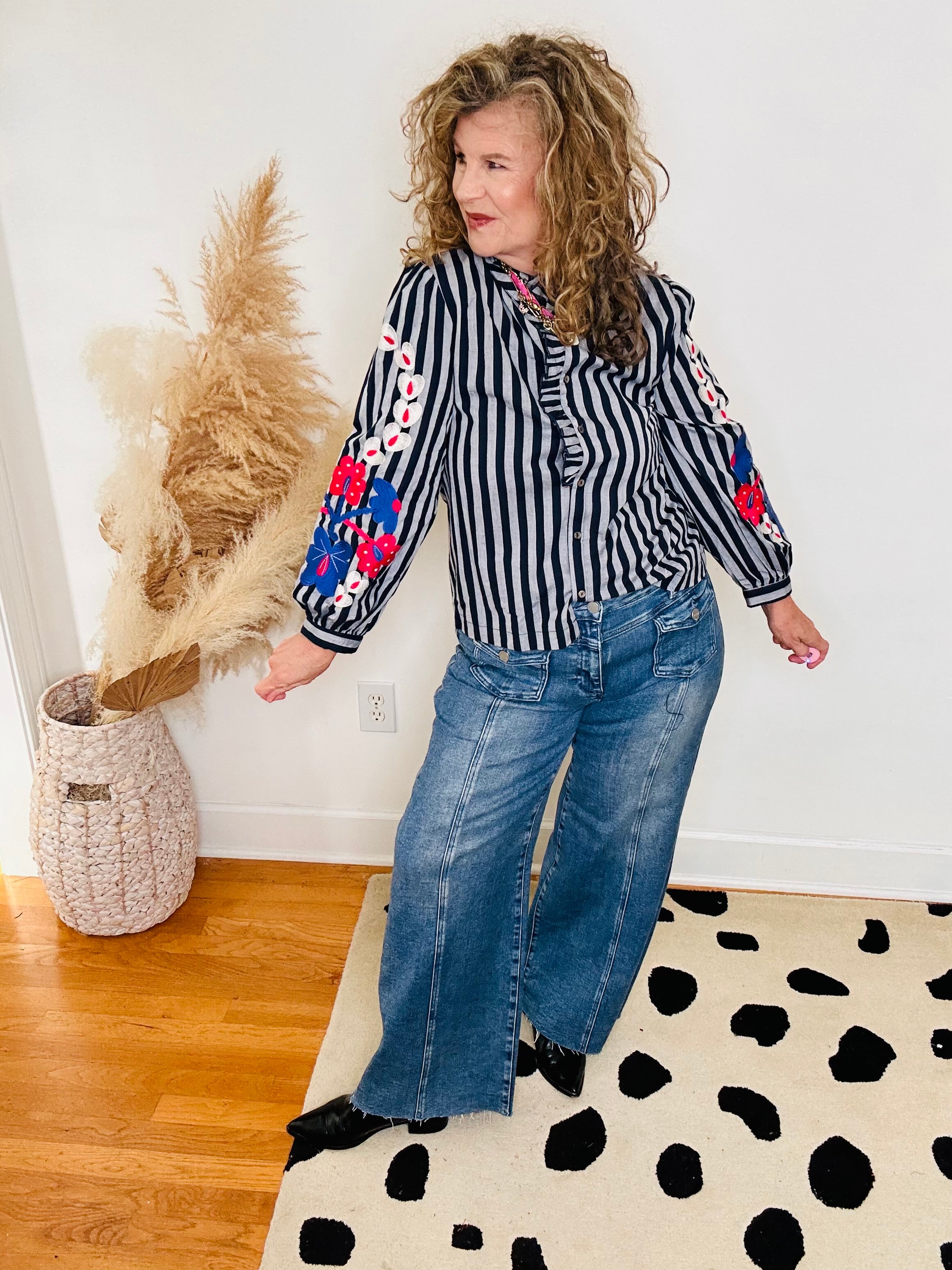 FLORAL EMBROIDERED STRIPE BLOUSE