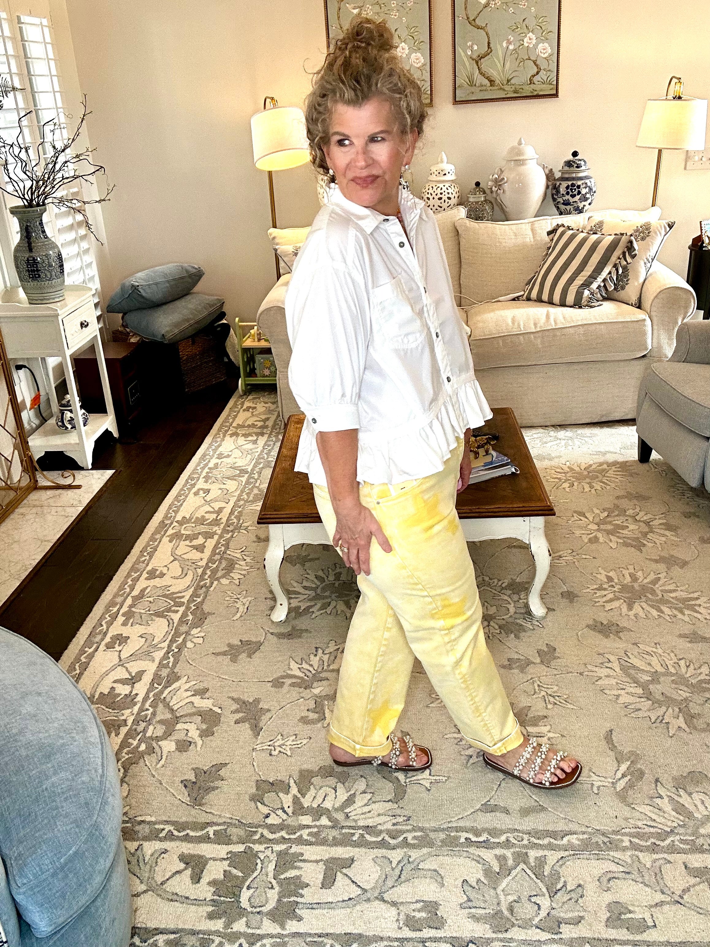 CLASSIC WHITE RUFFLE BLOUSE