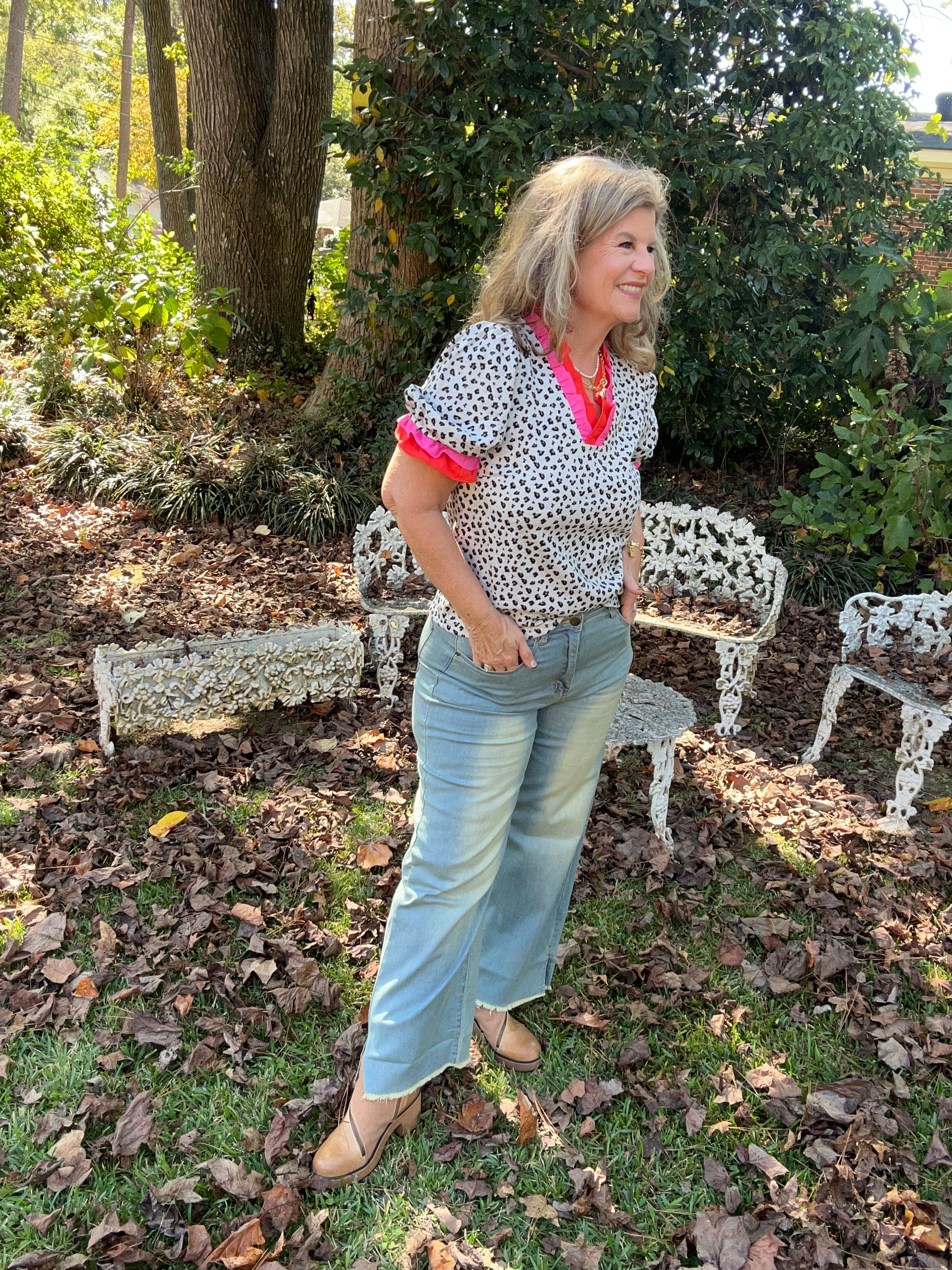 DOUBLE CONTRAST RUFFLE ANIMAL PRINT TOP