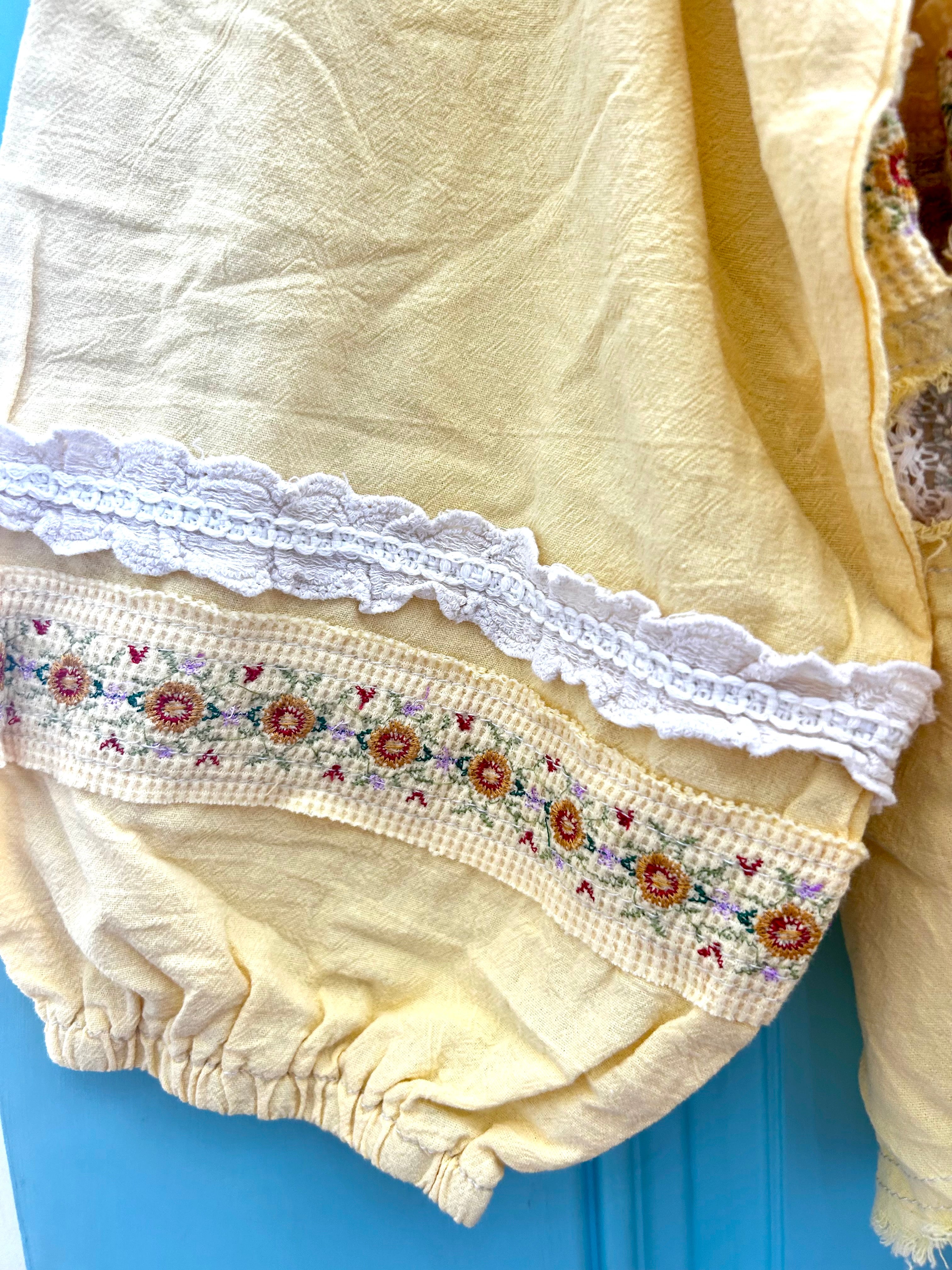 CHEER UP BUTTERCUP BLOUSE