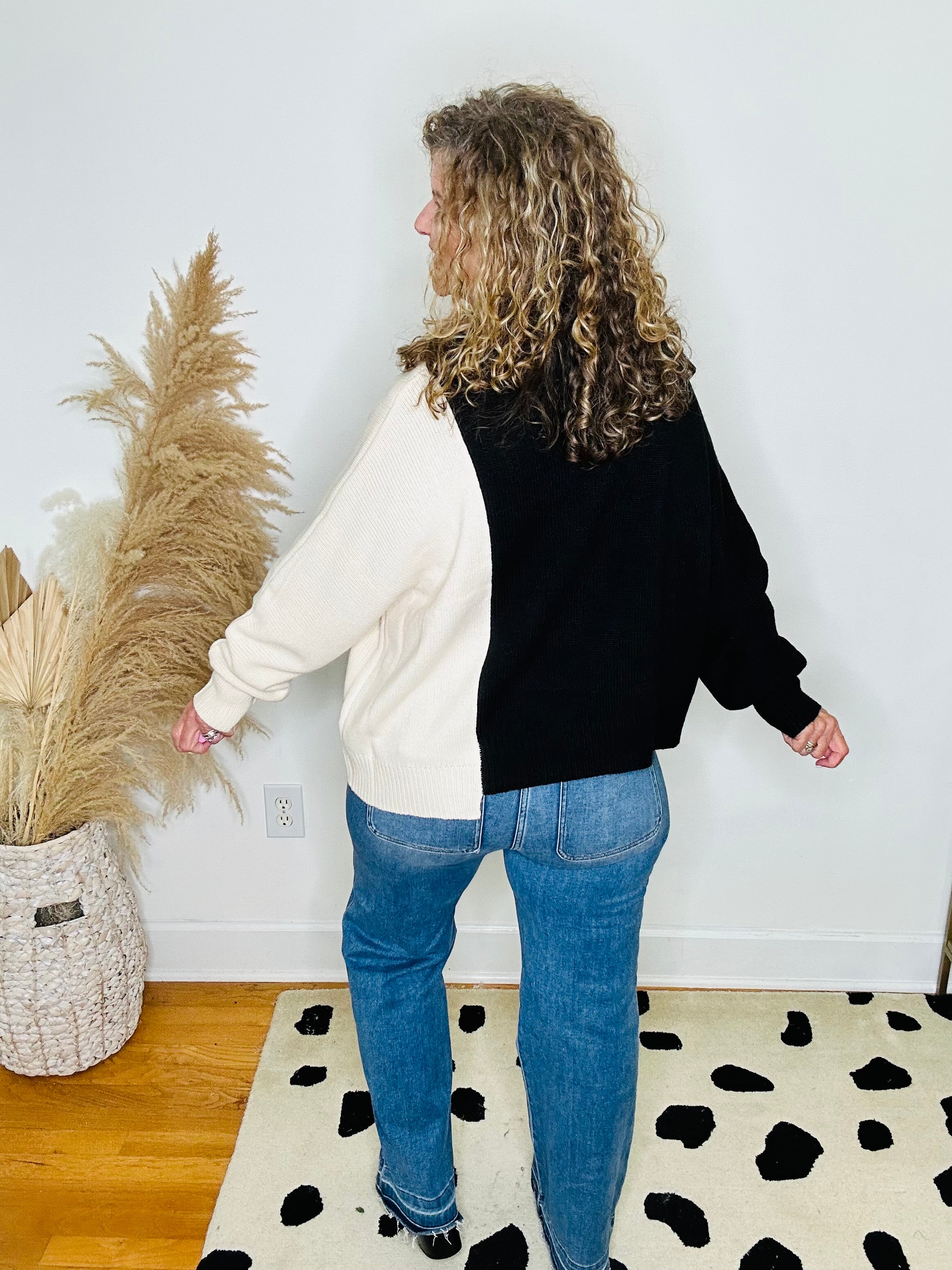 COOKIE AND CREAM SWEATER
