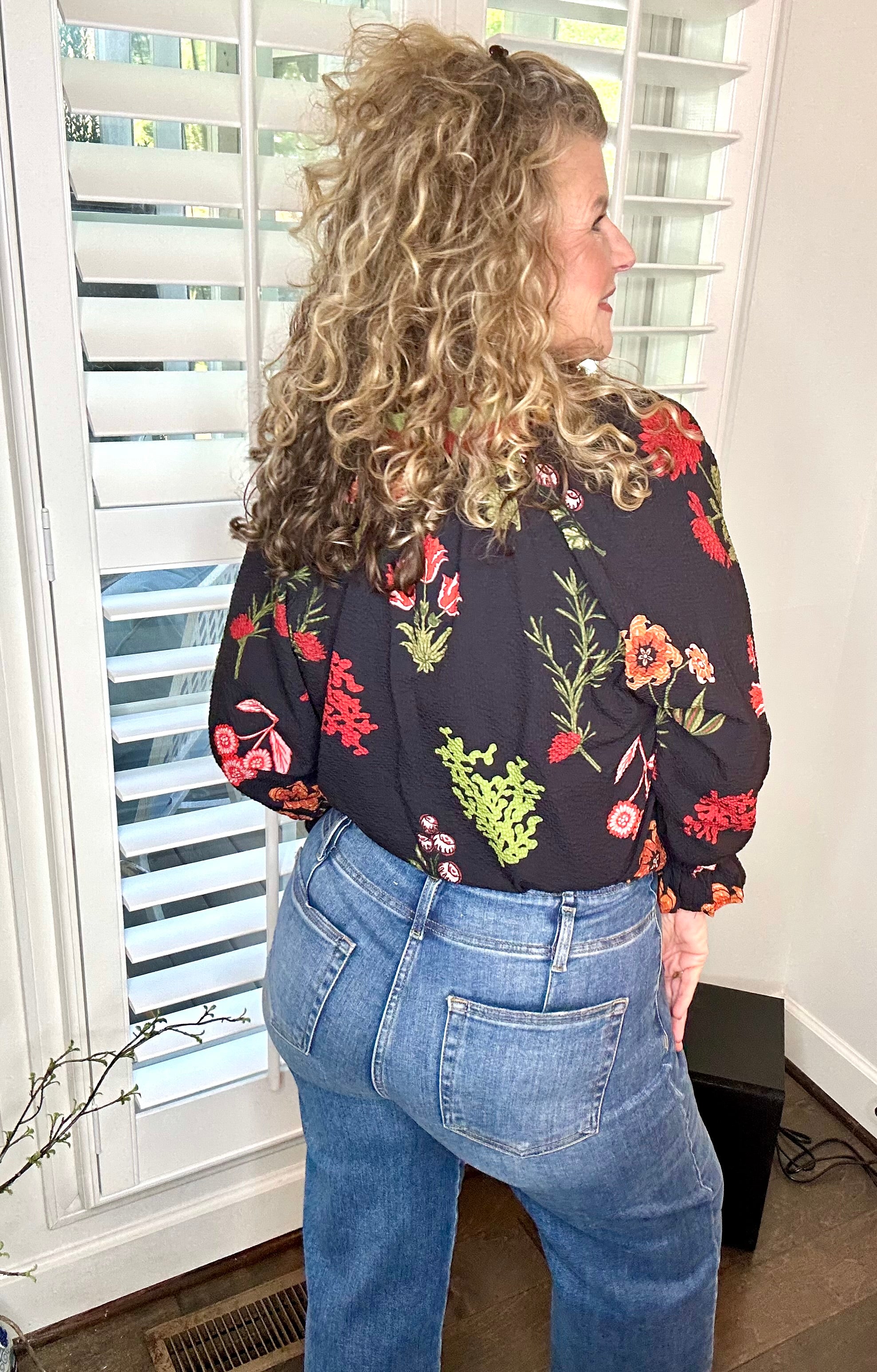 MIXED FLORAL TEXTURED BLOUSE