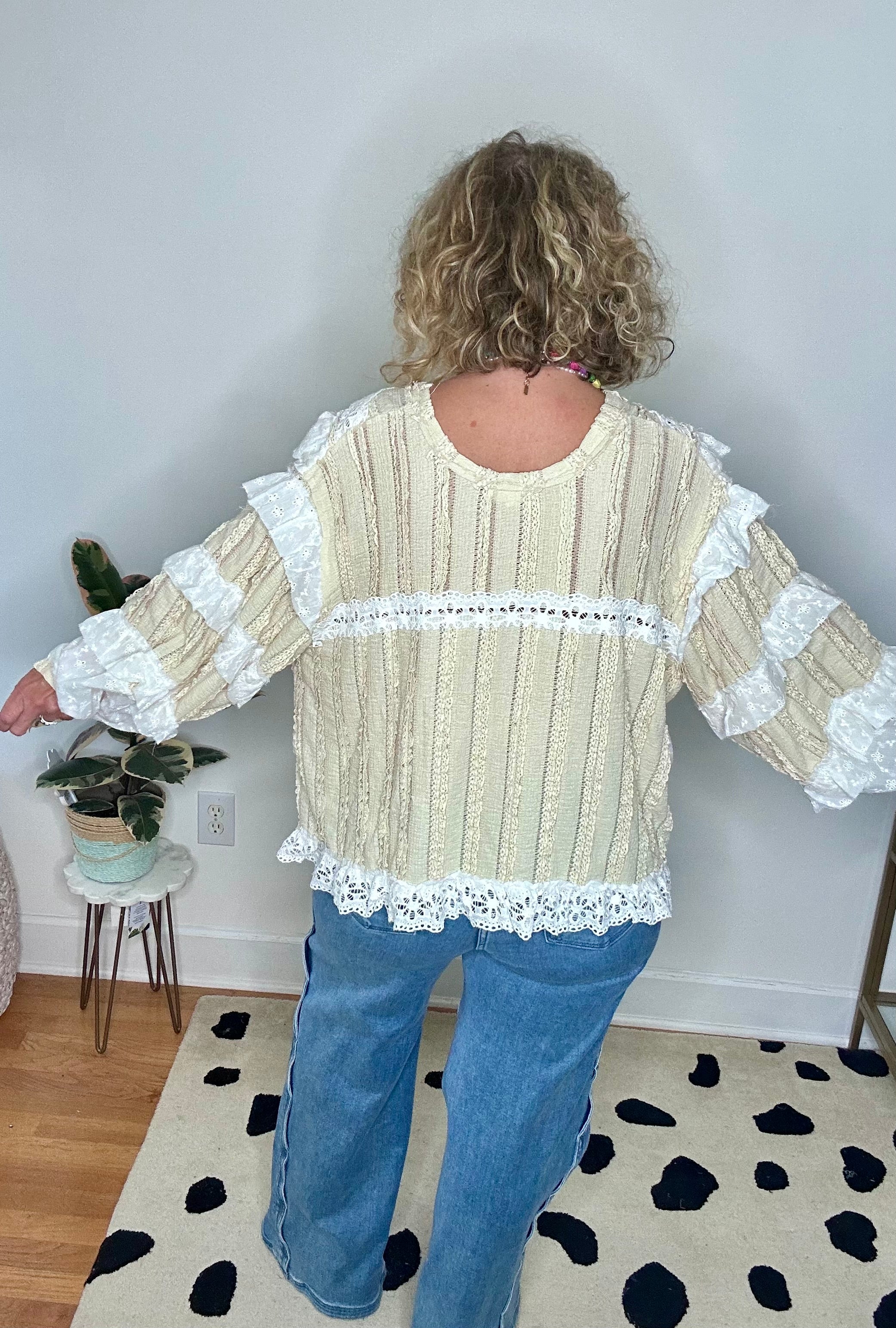 BOHO CUTIE LACE RUFFLE TOP