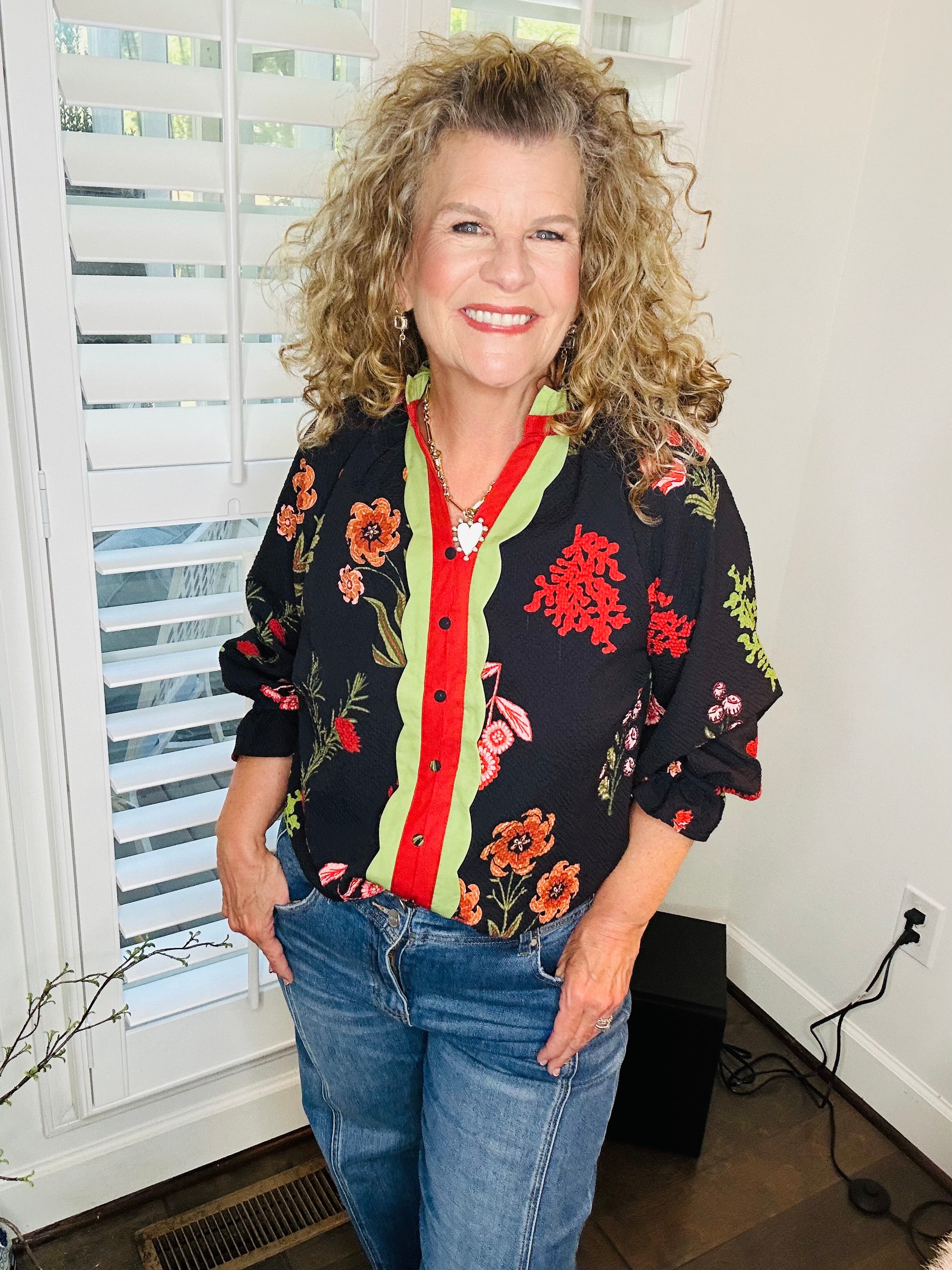 MIXED FLORAL TEXTURED BLOUSE