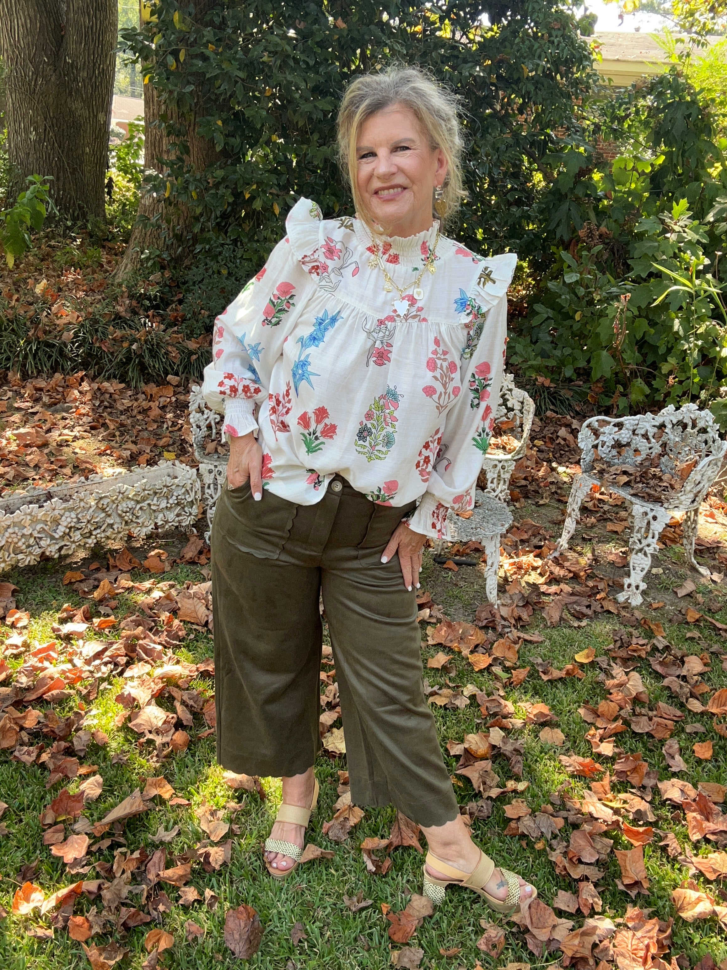 FLORAL PRINT SMOCKED RUFFLED BLOUSE