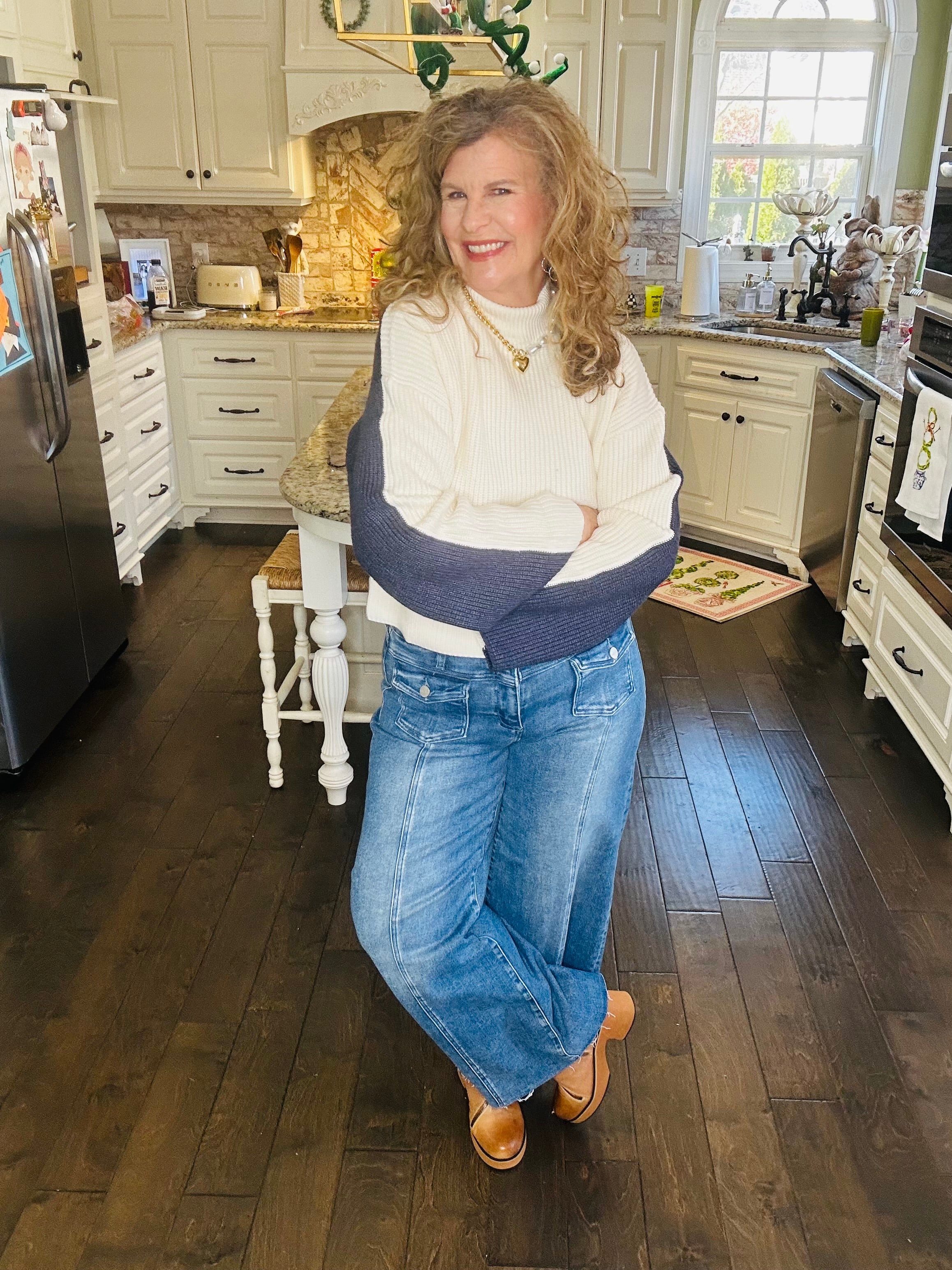 TWO-TONE NAVY SWEATER