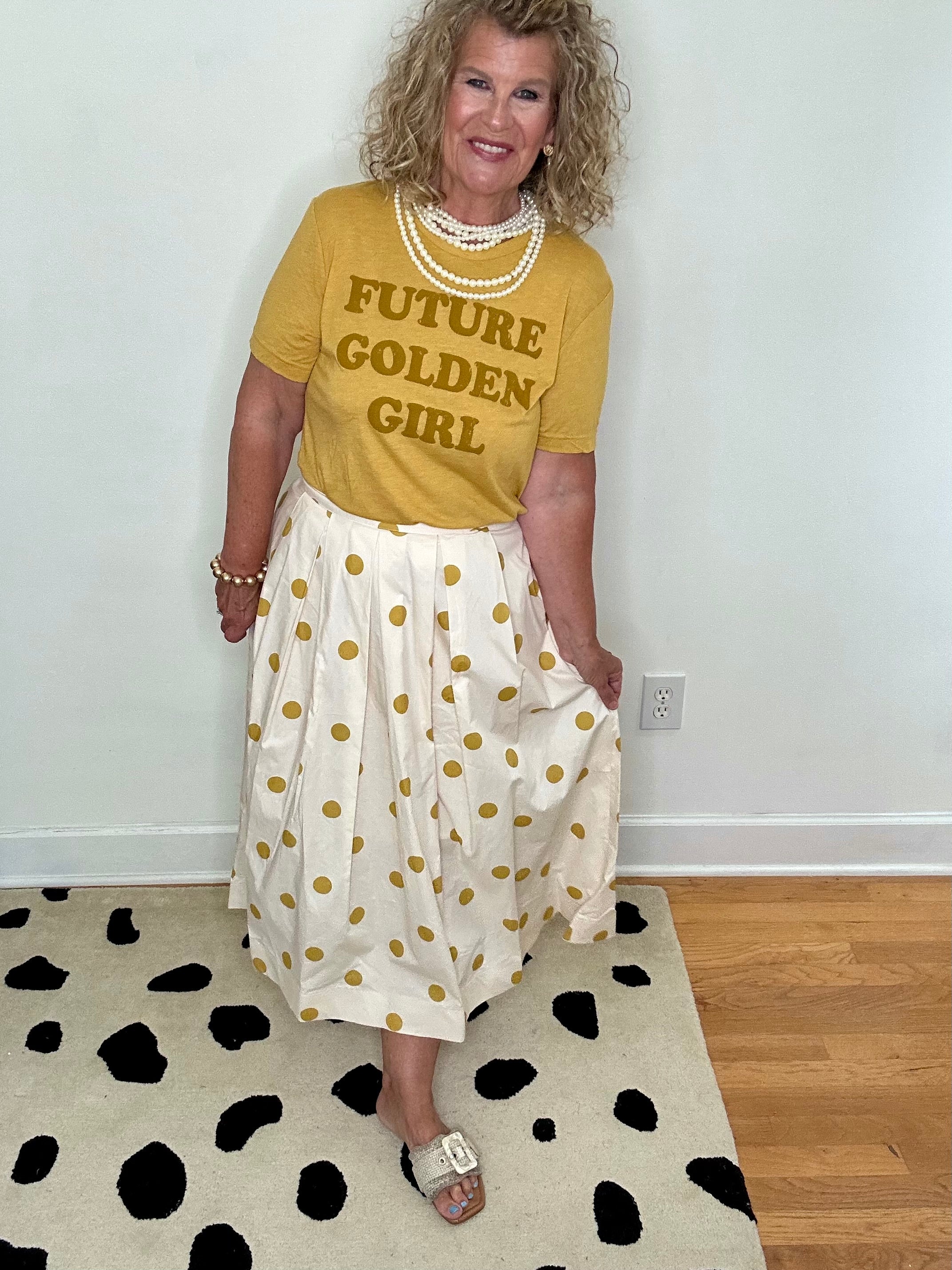 FUTURE GOLDEN GIRL TEE