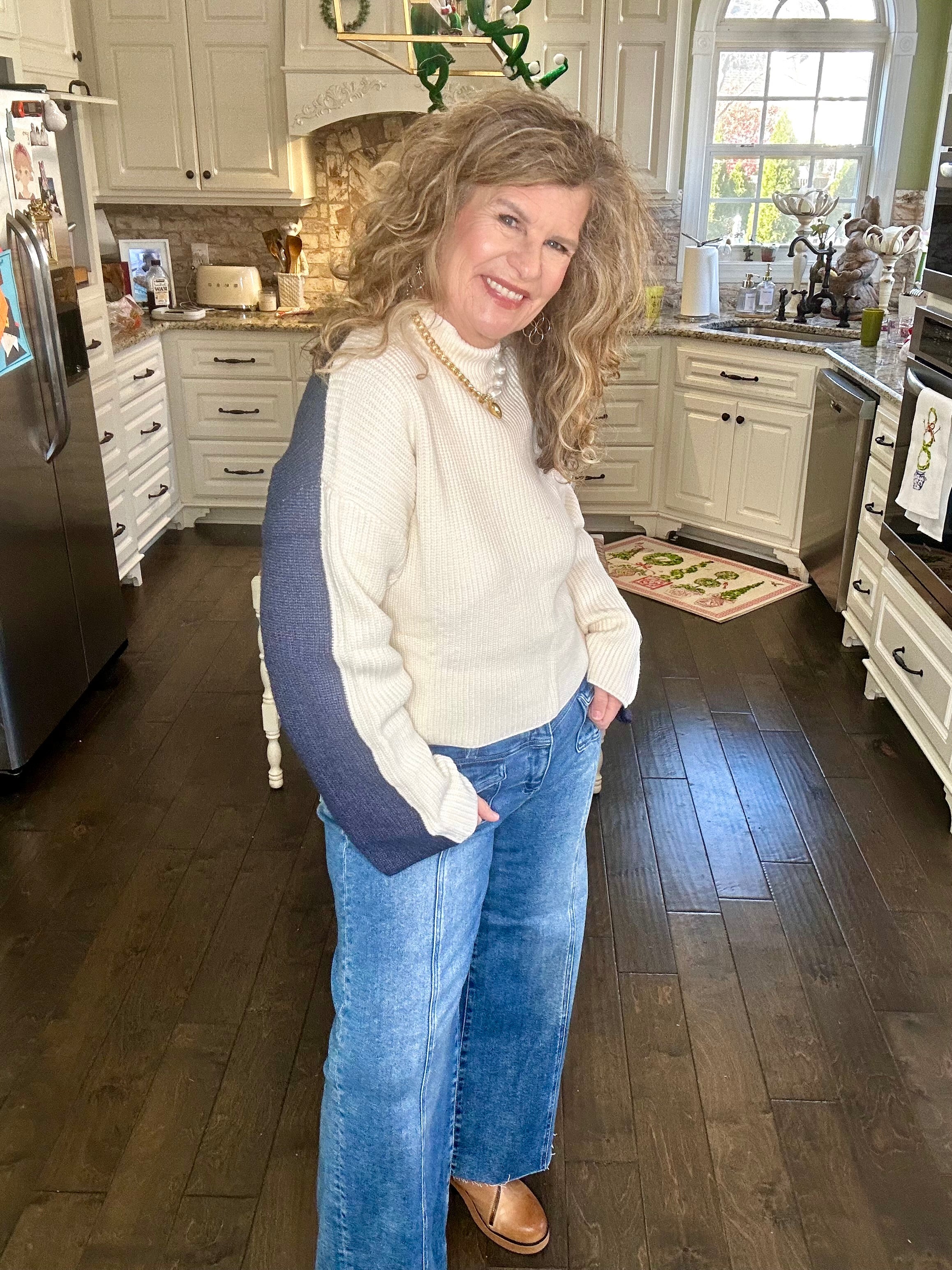 TWO-TONE NAVY SWEATER