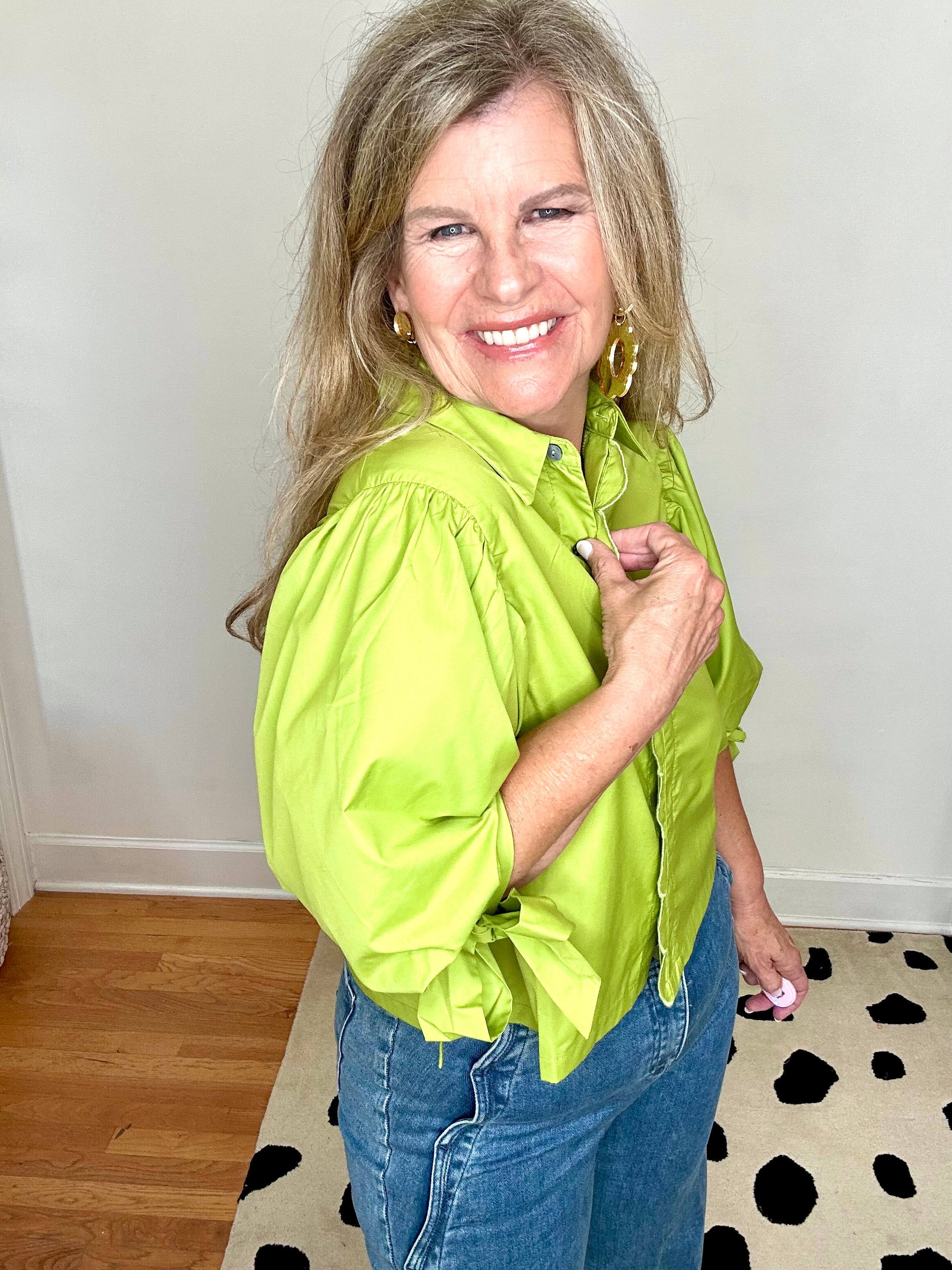 CHARTREUSE CHARM SCALLOP TIE BLOUSE