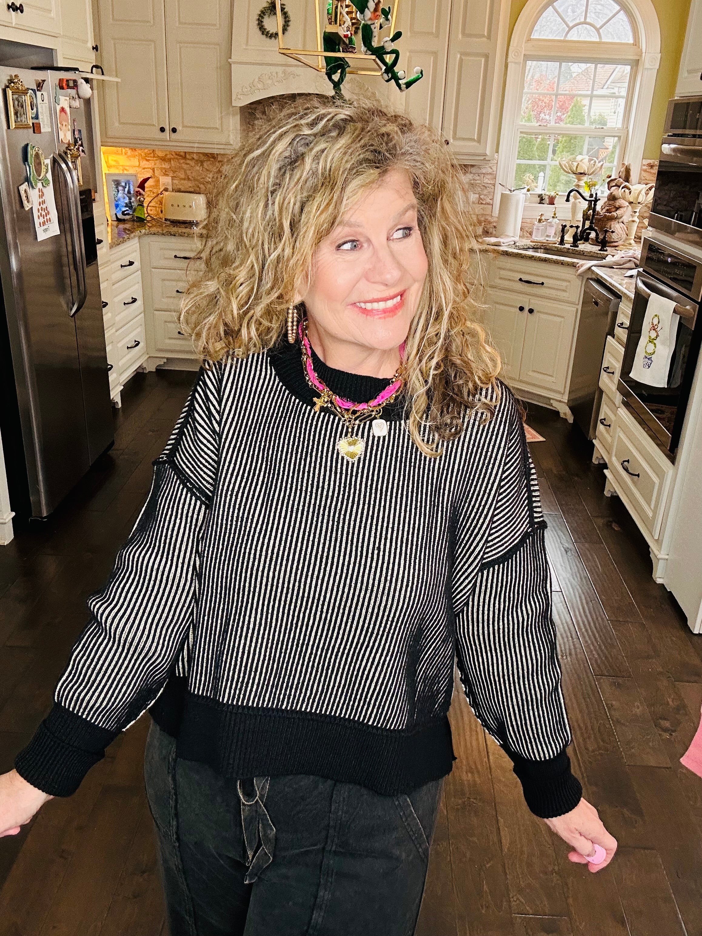 TWO TONE SEAM SWEATER