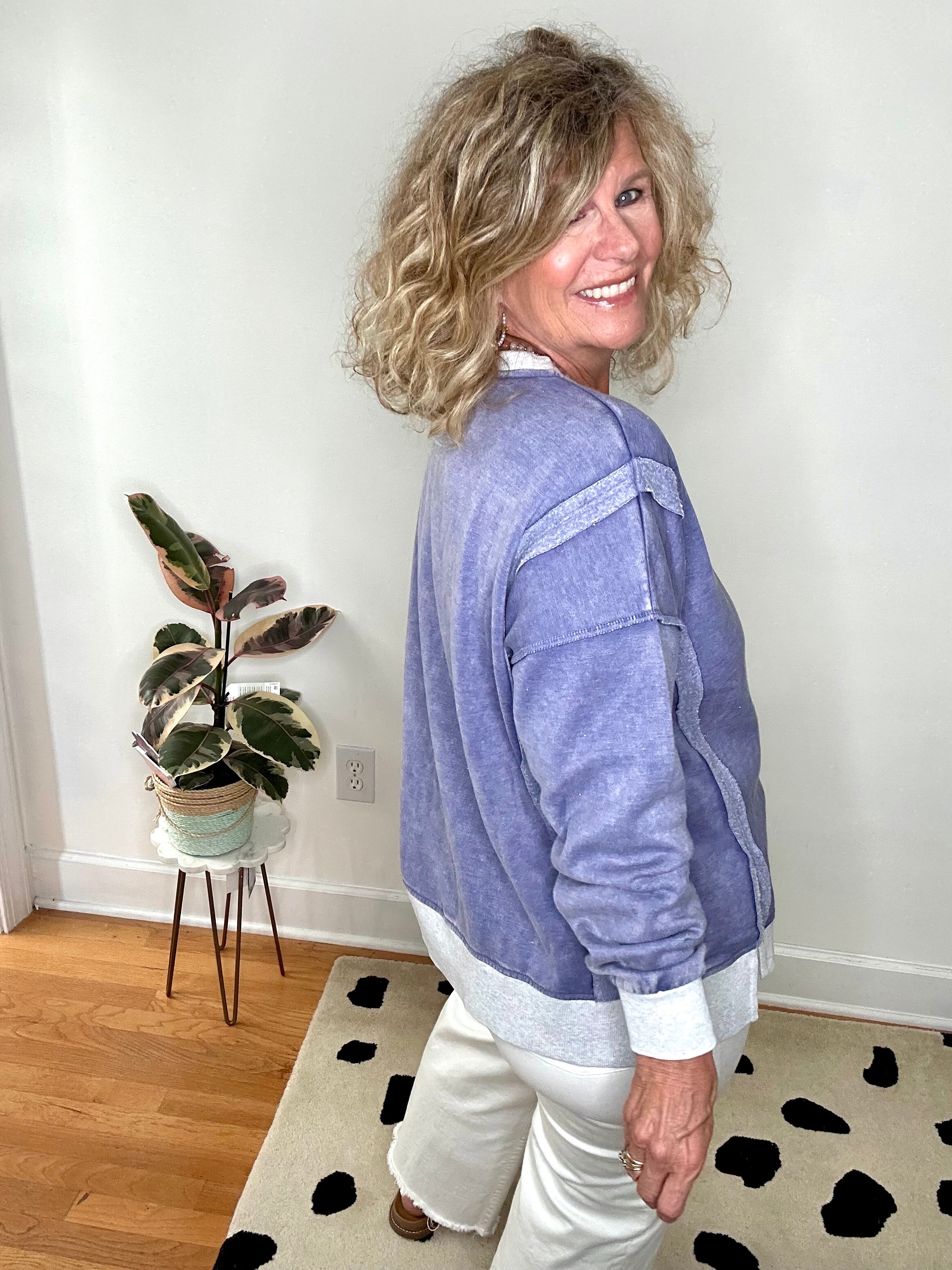 CONTRAST TRIM PULLOVER