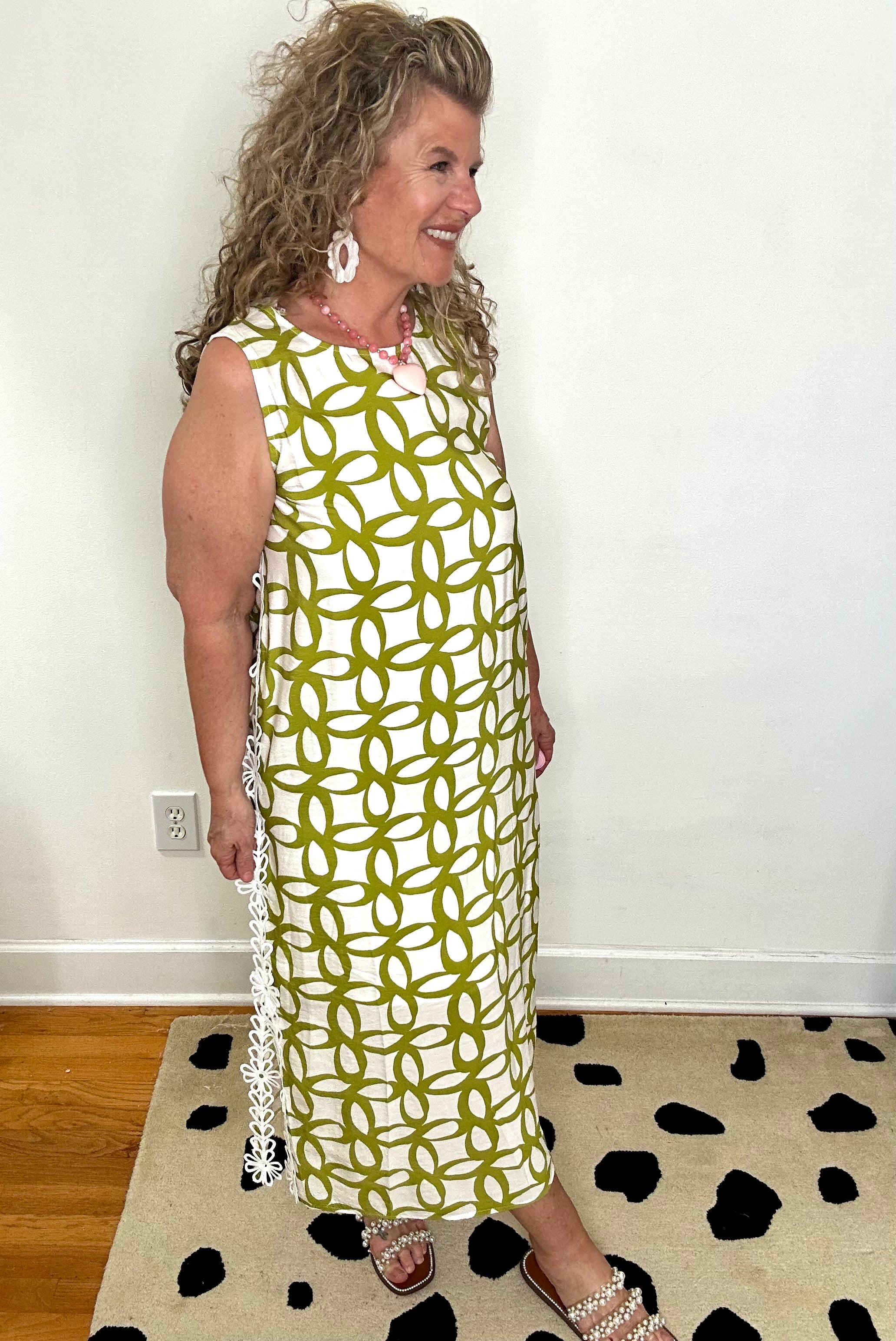 green and white geometric dress Vintage 1970s MALIA print Geometric maxi dress w balloon puff sleeves hawaiian cotton green Small