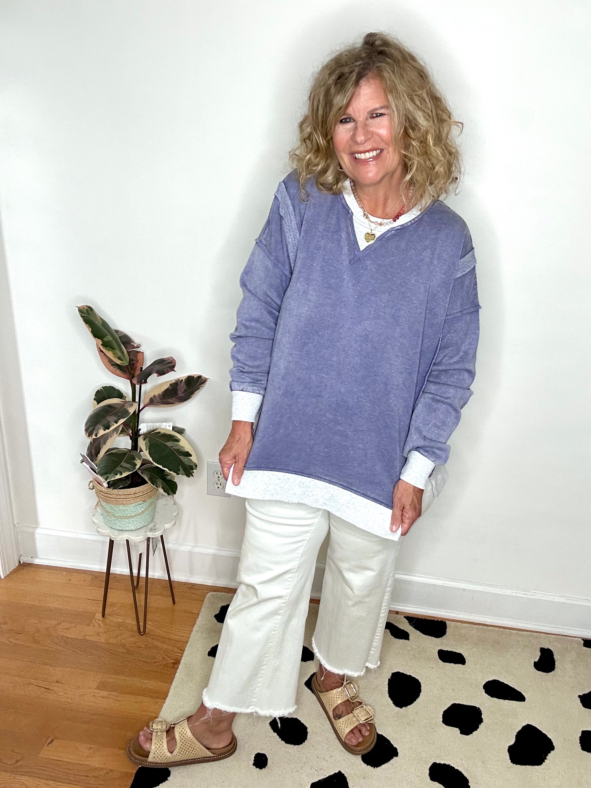 CONTRAST TRIM PULLOVER