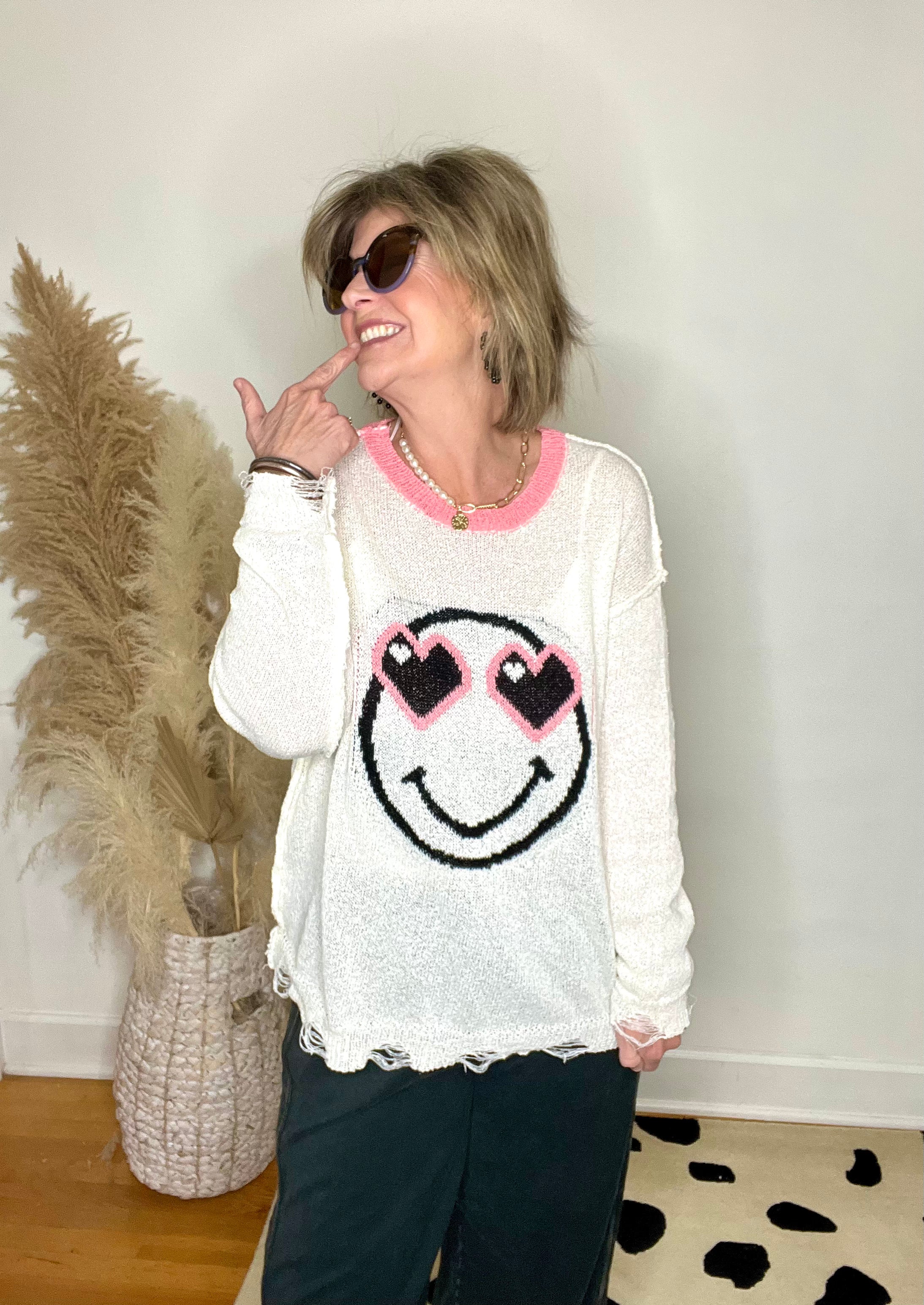 KEEP ON SMILING KNIT SWEATER