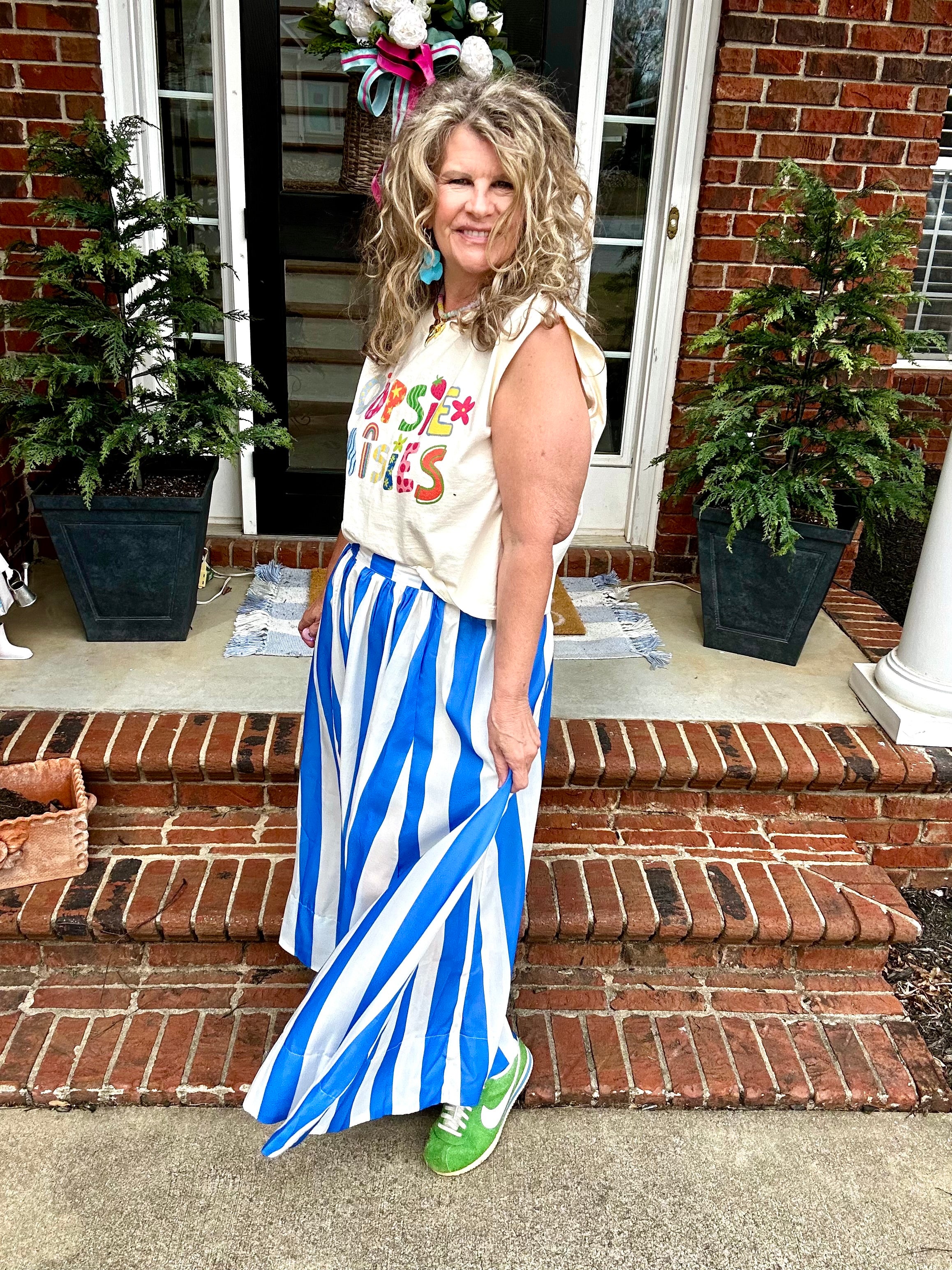 OOPSIE DAISIES MUSCLE TEE