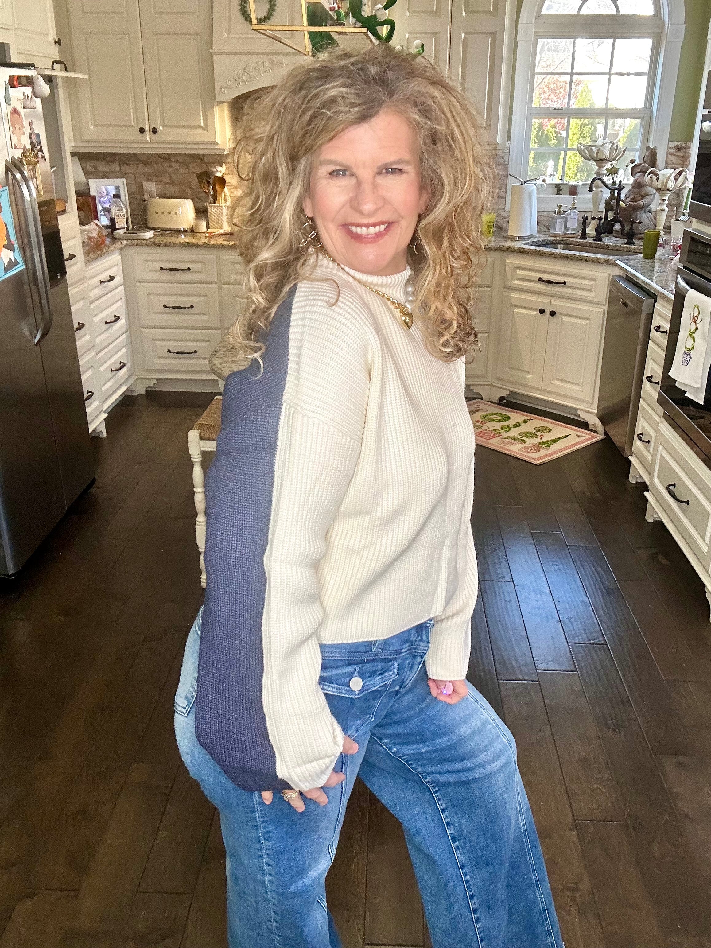 TWO-TONE NAVY SWEATER