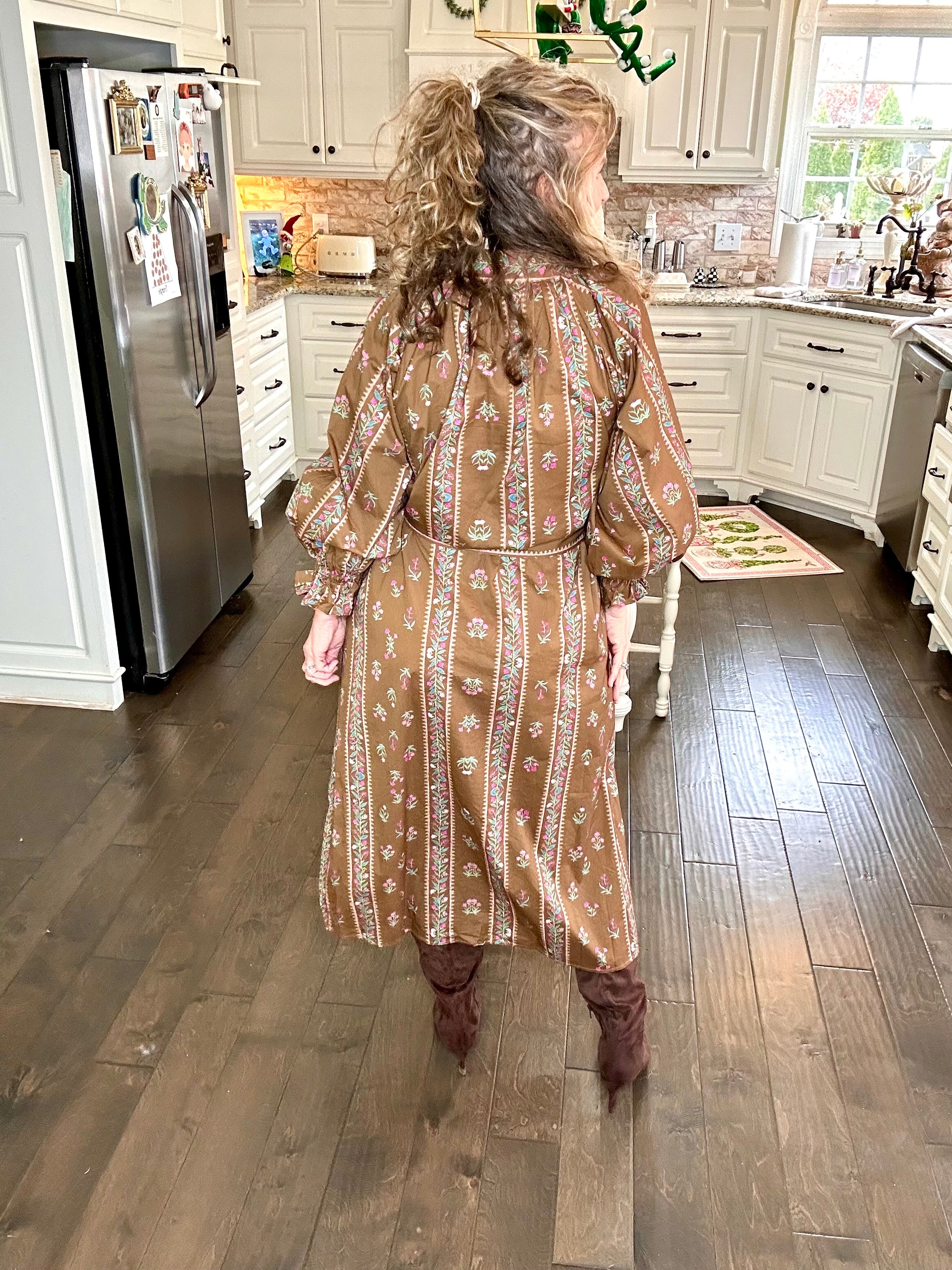 FAITH IN ME FLORAL VINES MIDI DRESS