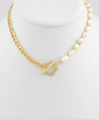 PEARL AND GOLD TOGGLE NECKLACE