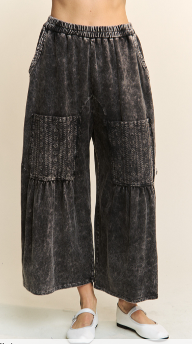 MINERAL WASH EYELET POCKET PANT