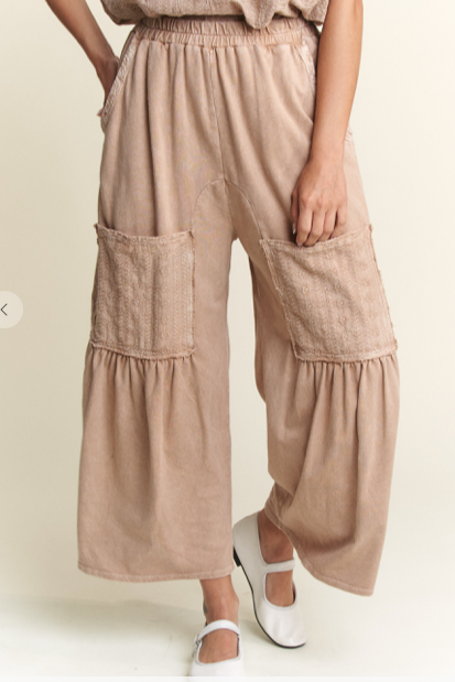 MINERAL WASH EYELET POCKET PANT