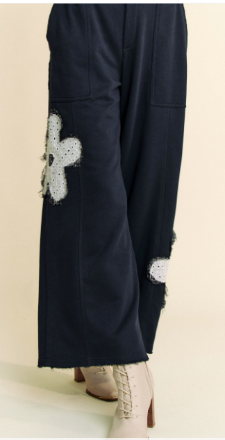 NAVY FLORAL PATCHWORK PANT