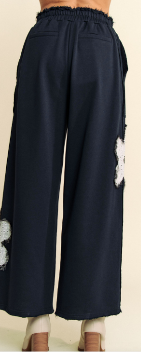 NAVY FLORAL PATCHWORK PANT