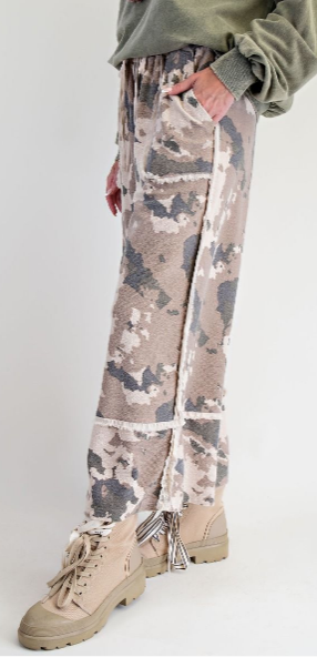 CAMO FRENCH TERRY PANT