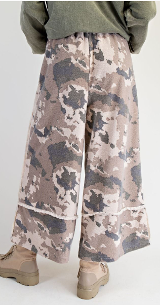 CAMO FRENCH TERRY PANT