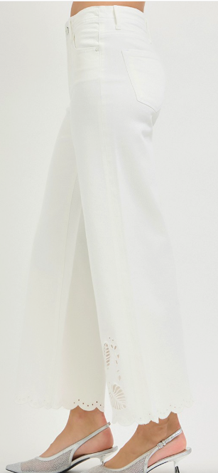 RISEN SCALLOPED WHITE JEANS