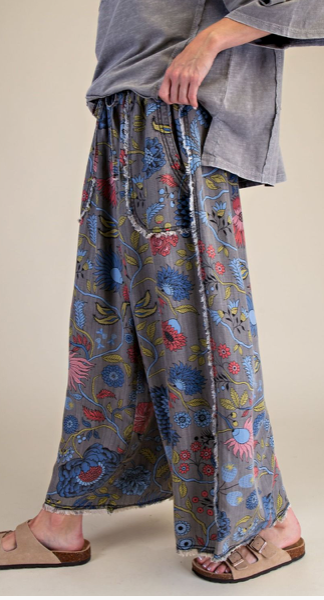 FLORAL PRINT WASHED CHAMBRAY PANTS