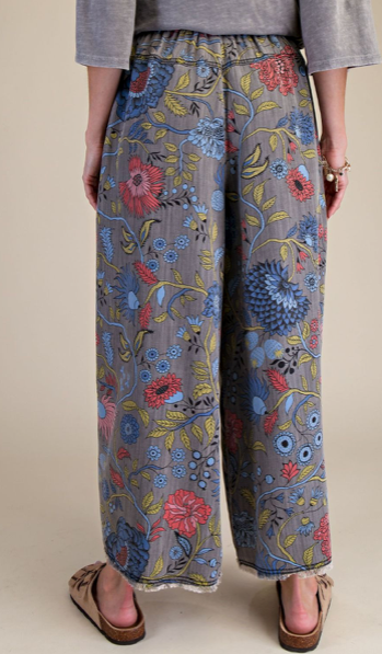 FLORAL PRINT WASHED CHAMBRAY PANTS
