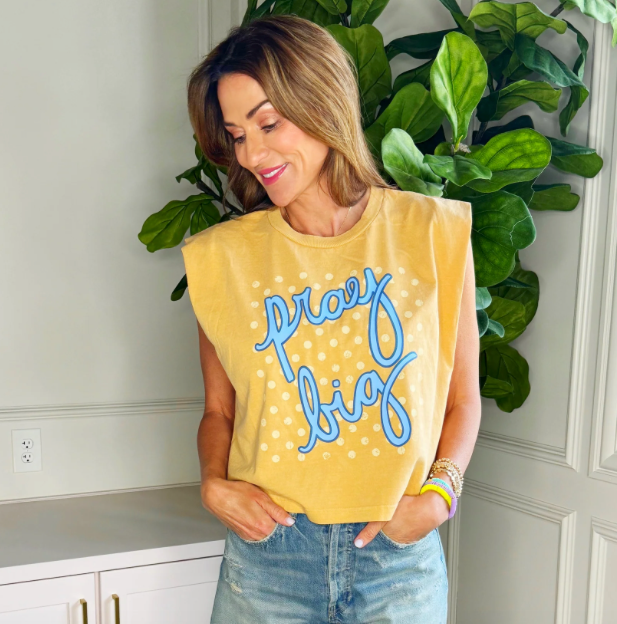 PRAY BIG MUSCLE TEE