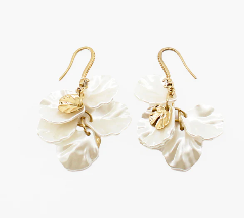 PEARL LEAF EARRING